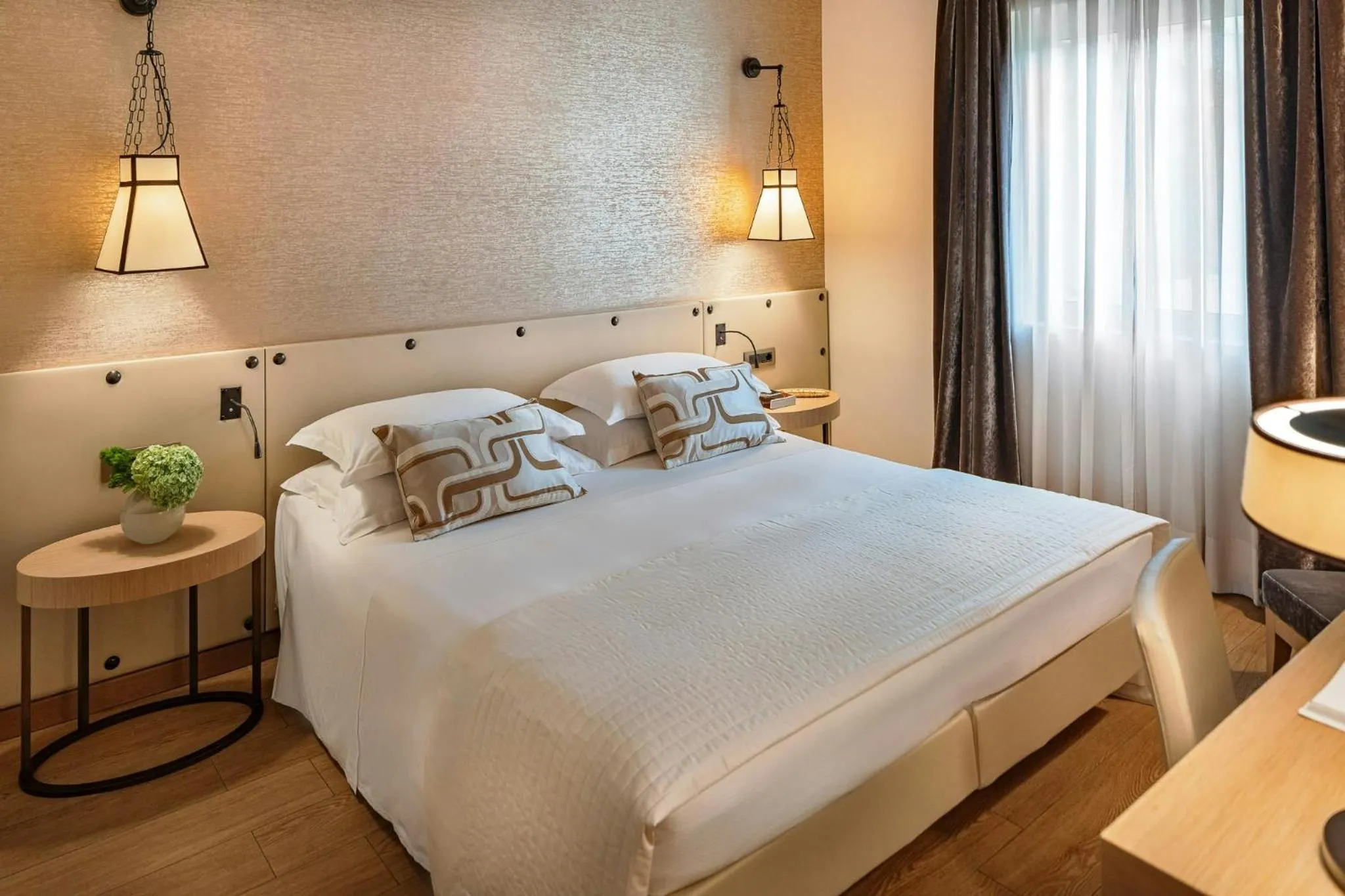 Photo of the whole room, Bed in Starhotels Metropole