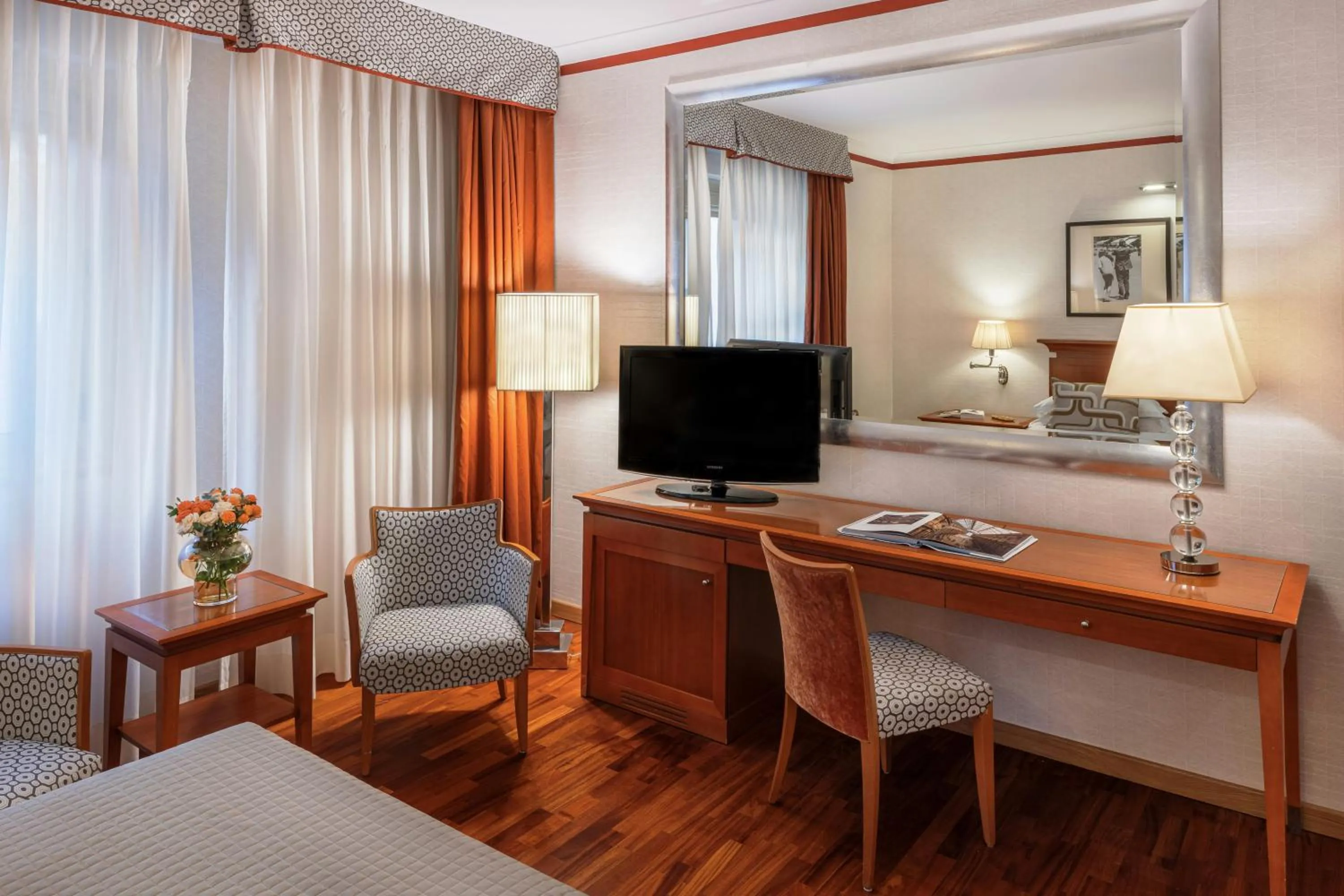 Photo of the whole room, Bed in Starhotels Metropole