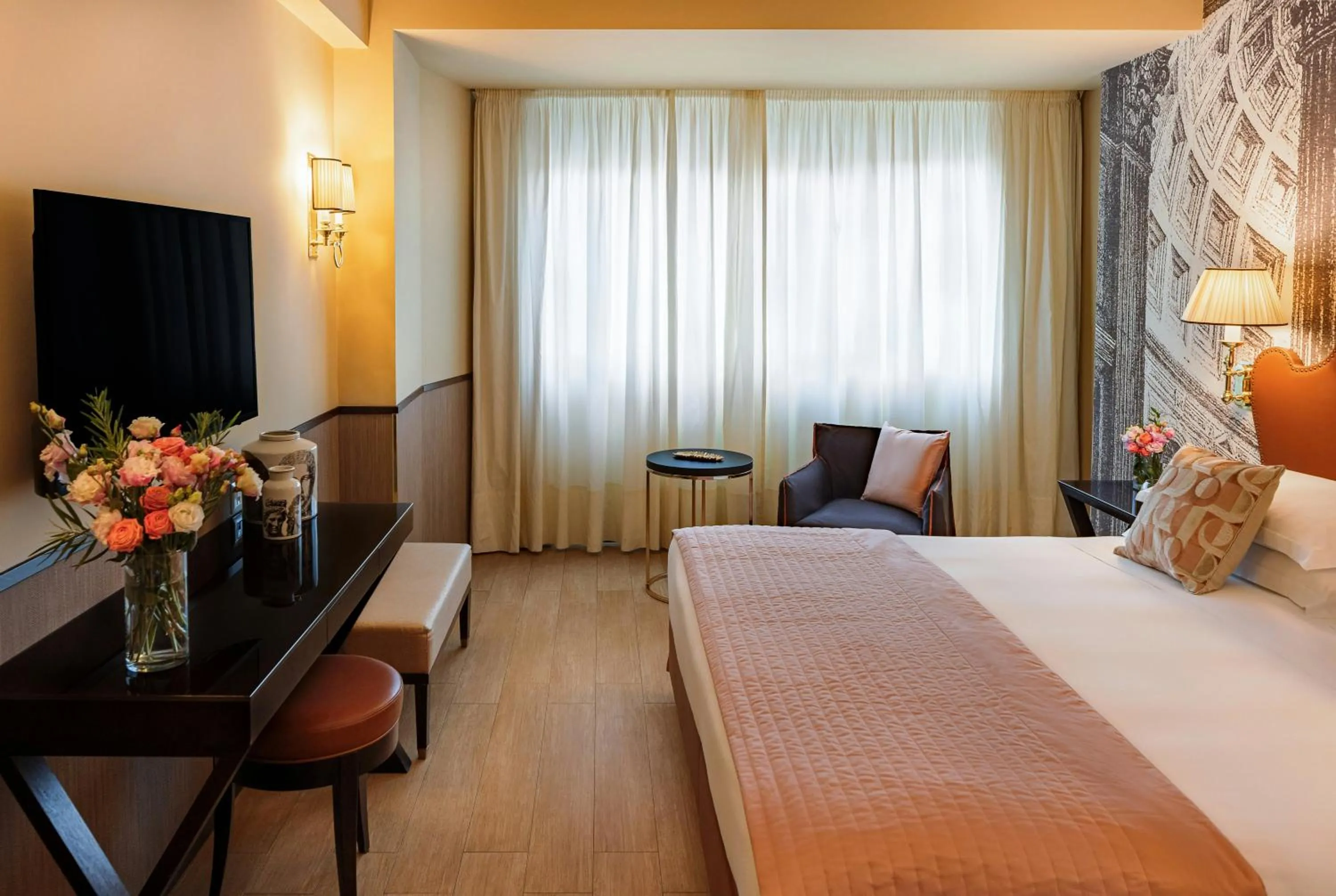 Photo of the whole room, Bed in Starhotels Michelangelo Rome