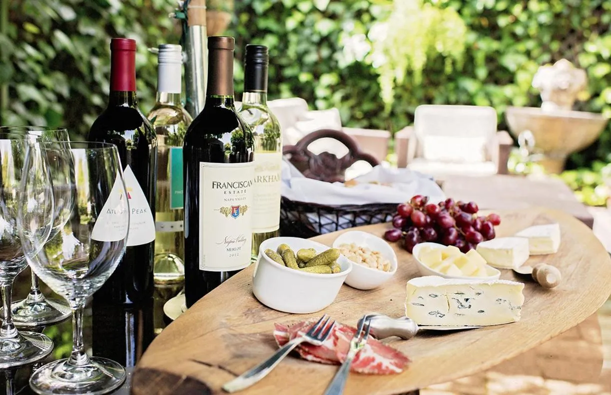 1801 First Luxury Inn