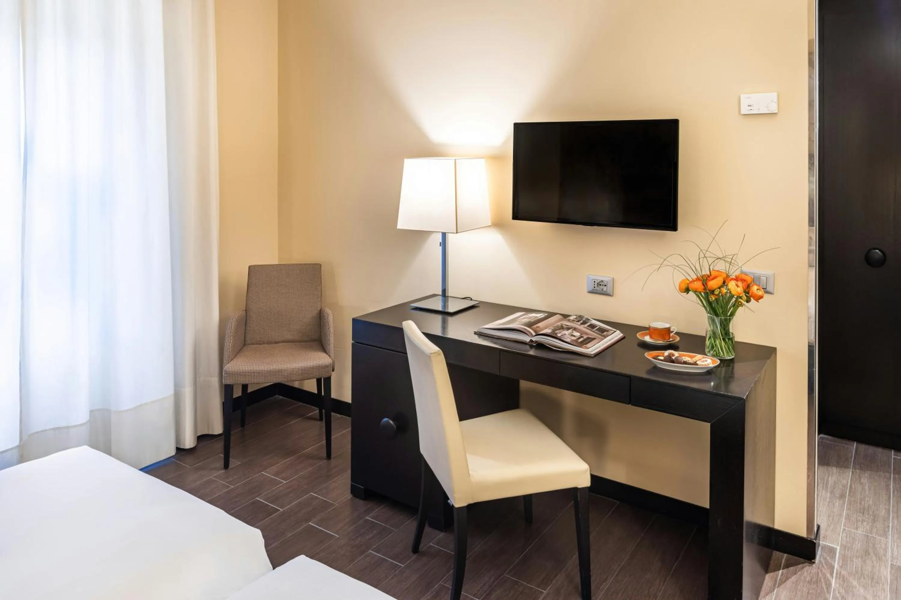 Bedroom, Bed in Starhotels Majestic