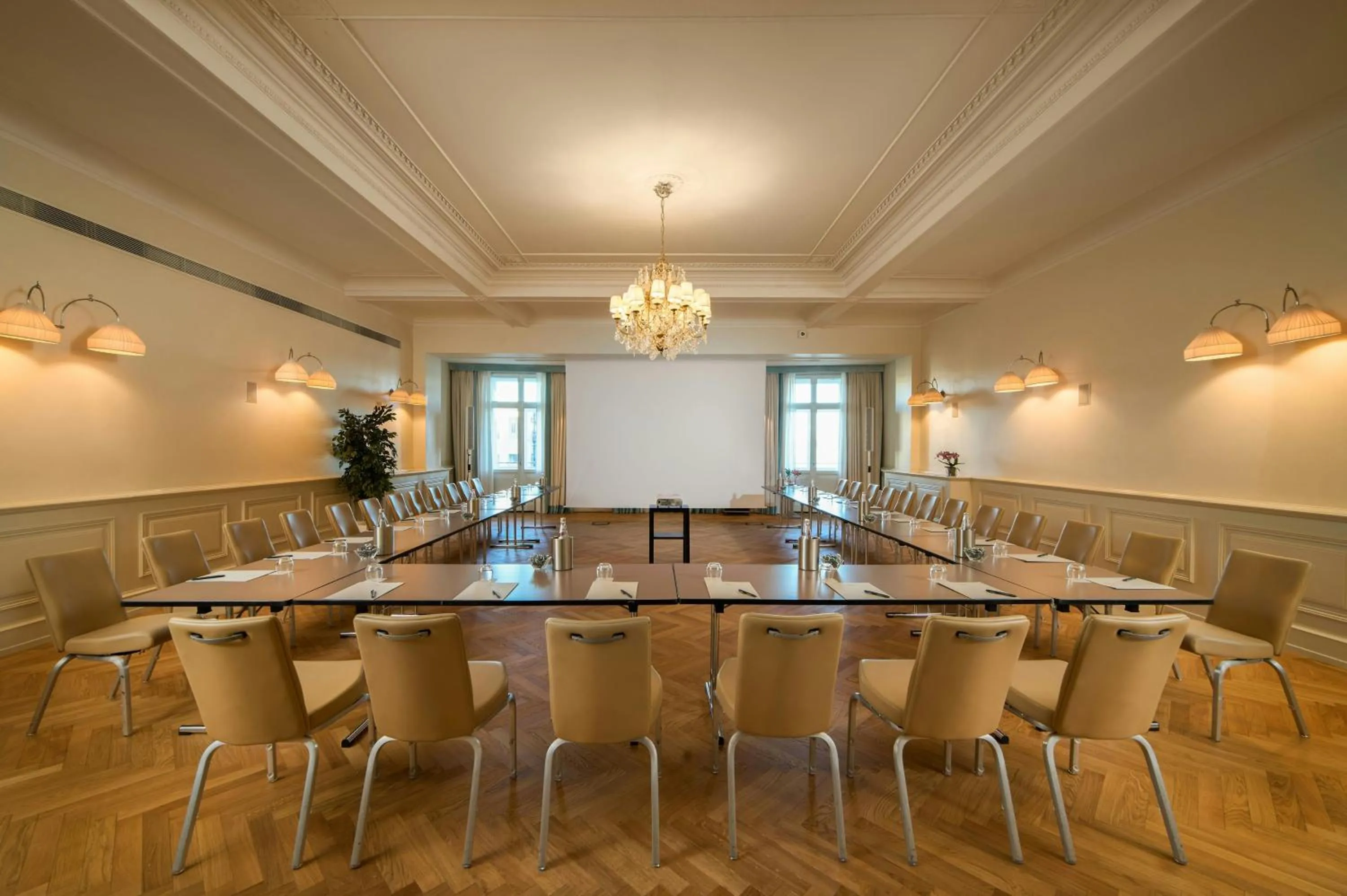 Meeting/conference room in Savoia Excelsior Palace Trieste - Starhotels Collezione