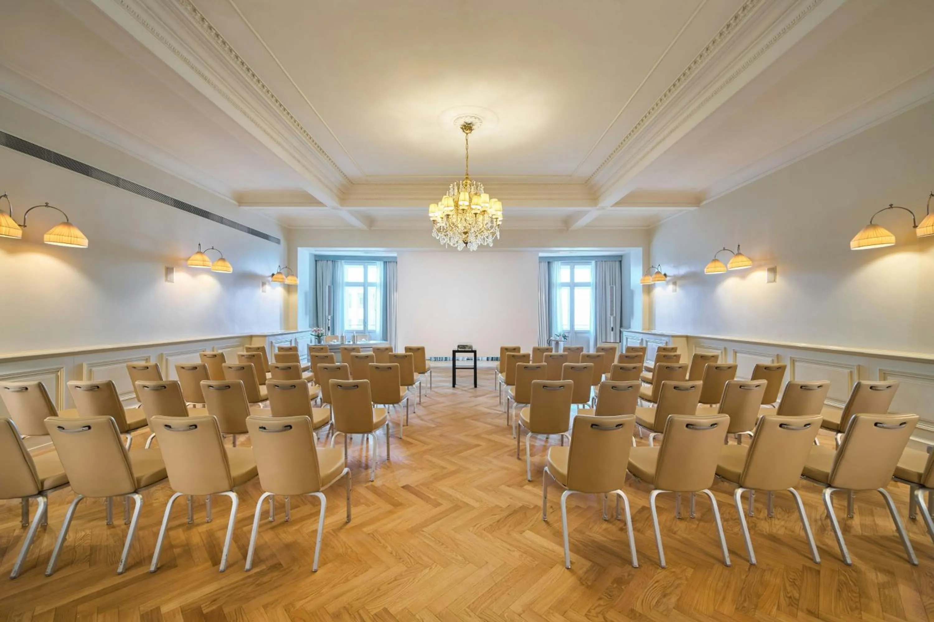 Meeting/conference room in Savoia Excelsior Palace Trieste - Starhotels Collezione
