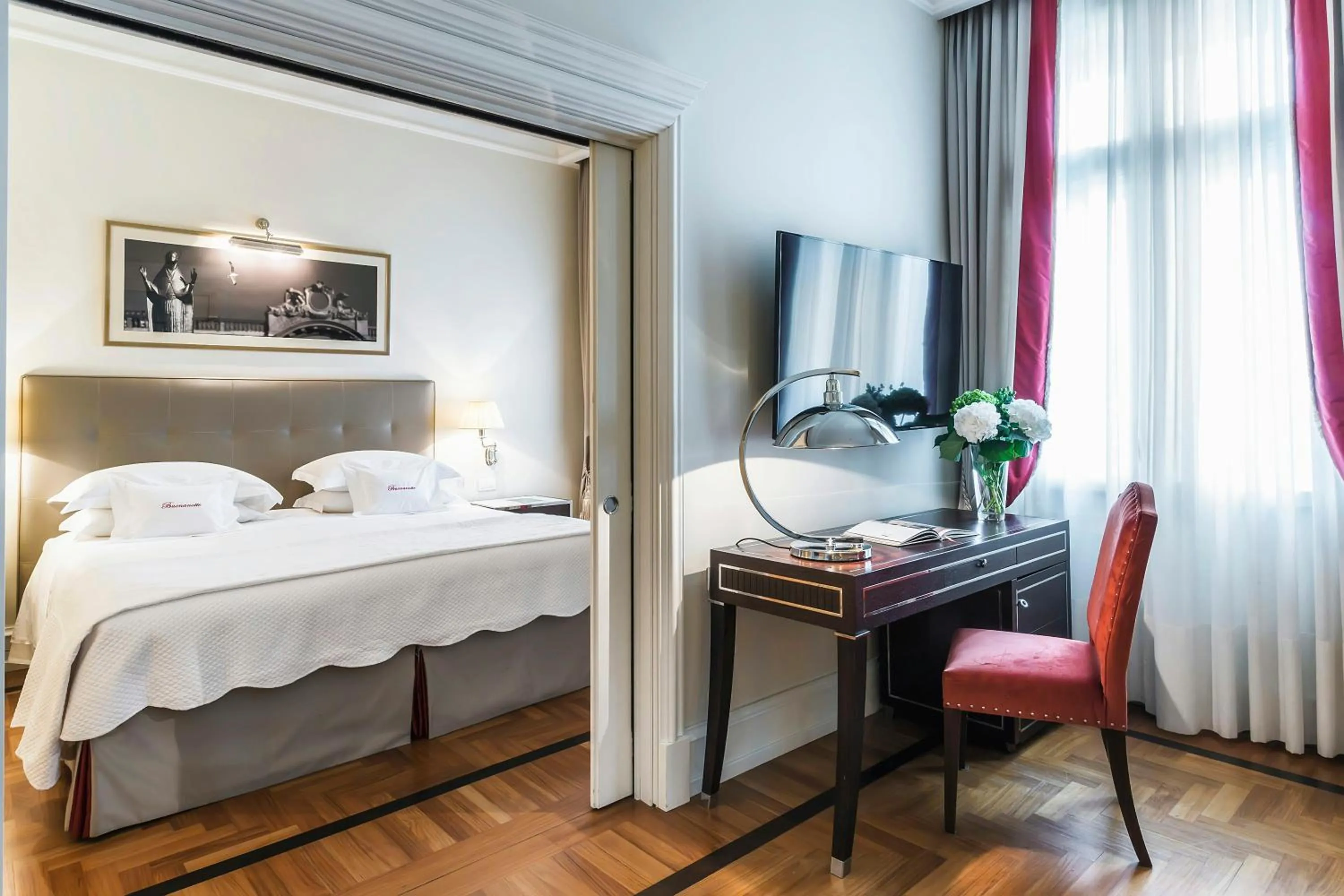 Photo of the whole room, Bed in Savoia Excelsior Palace Trieste - Starhotels Collezione