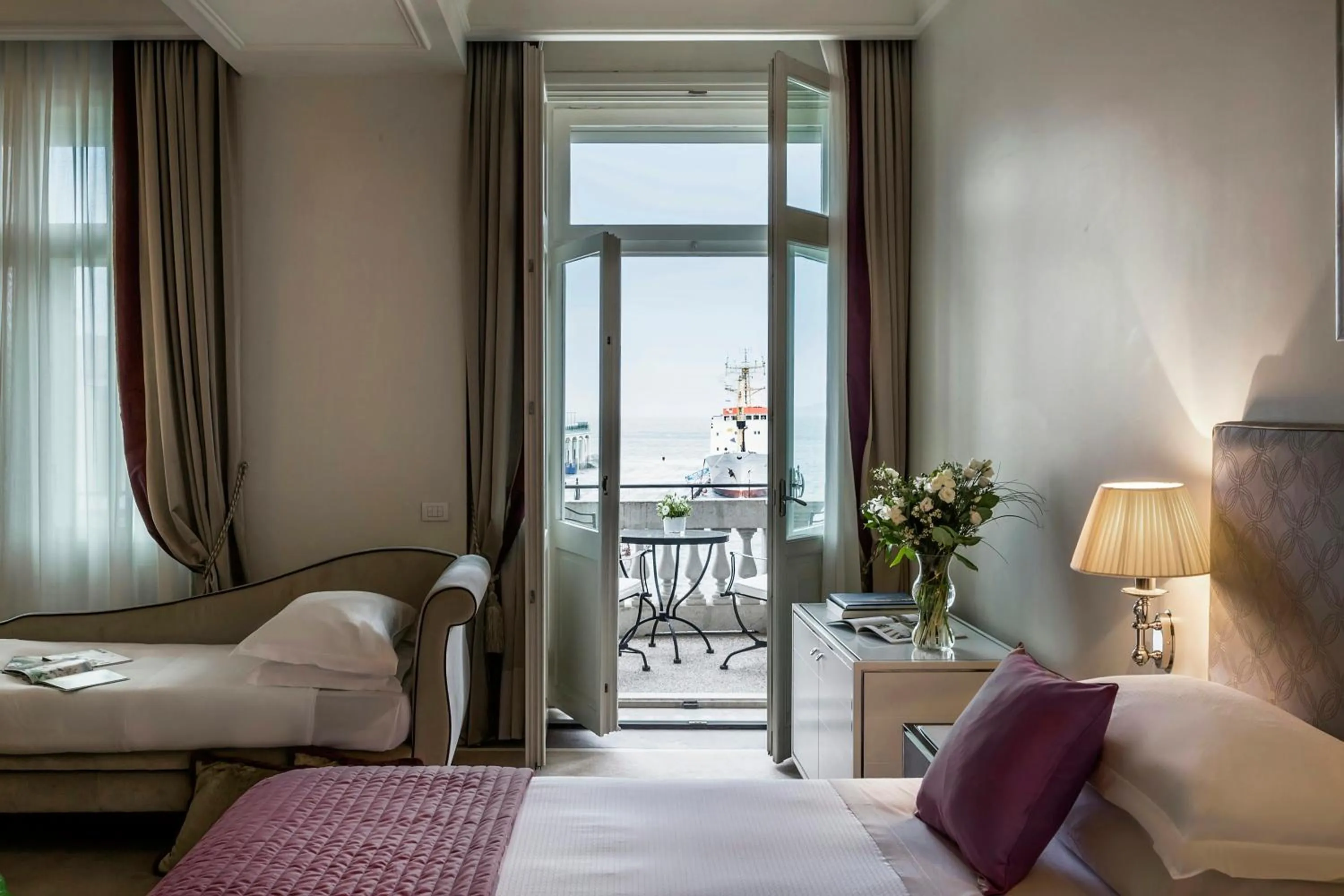 Bedroom, Bed in Savoia Excelsior Palace Trieste - Starhotels Collezione