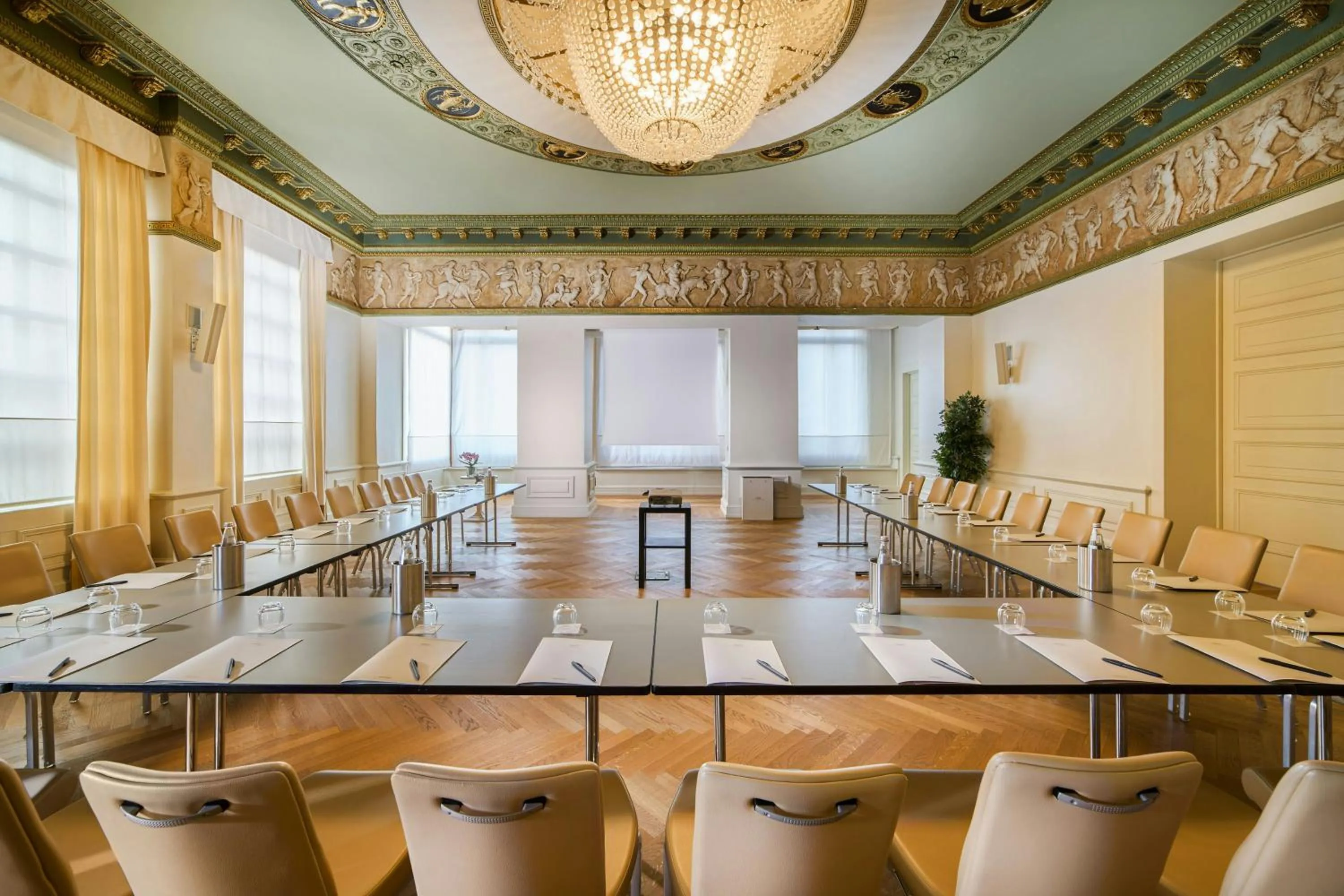 Meeting/conference room in Savoia Excelsior Palace Trieste - Starhotels Collezione