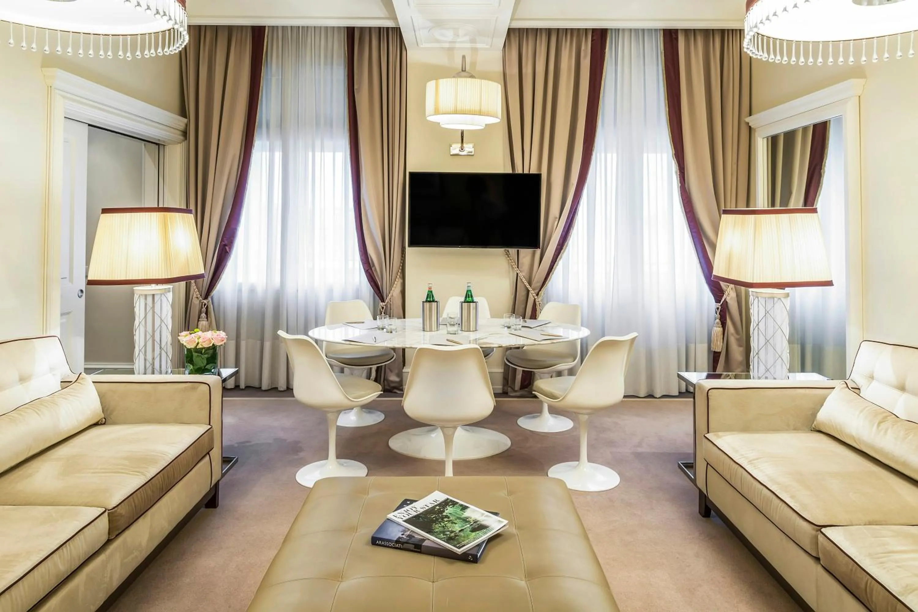 Meeting/conference room in Savoia Excelsior Palace Trieste - Starhotels Collezione