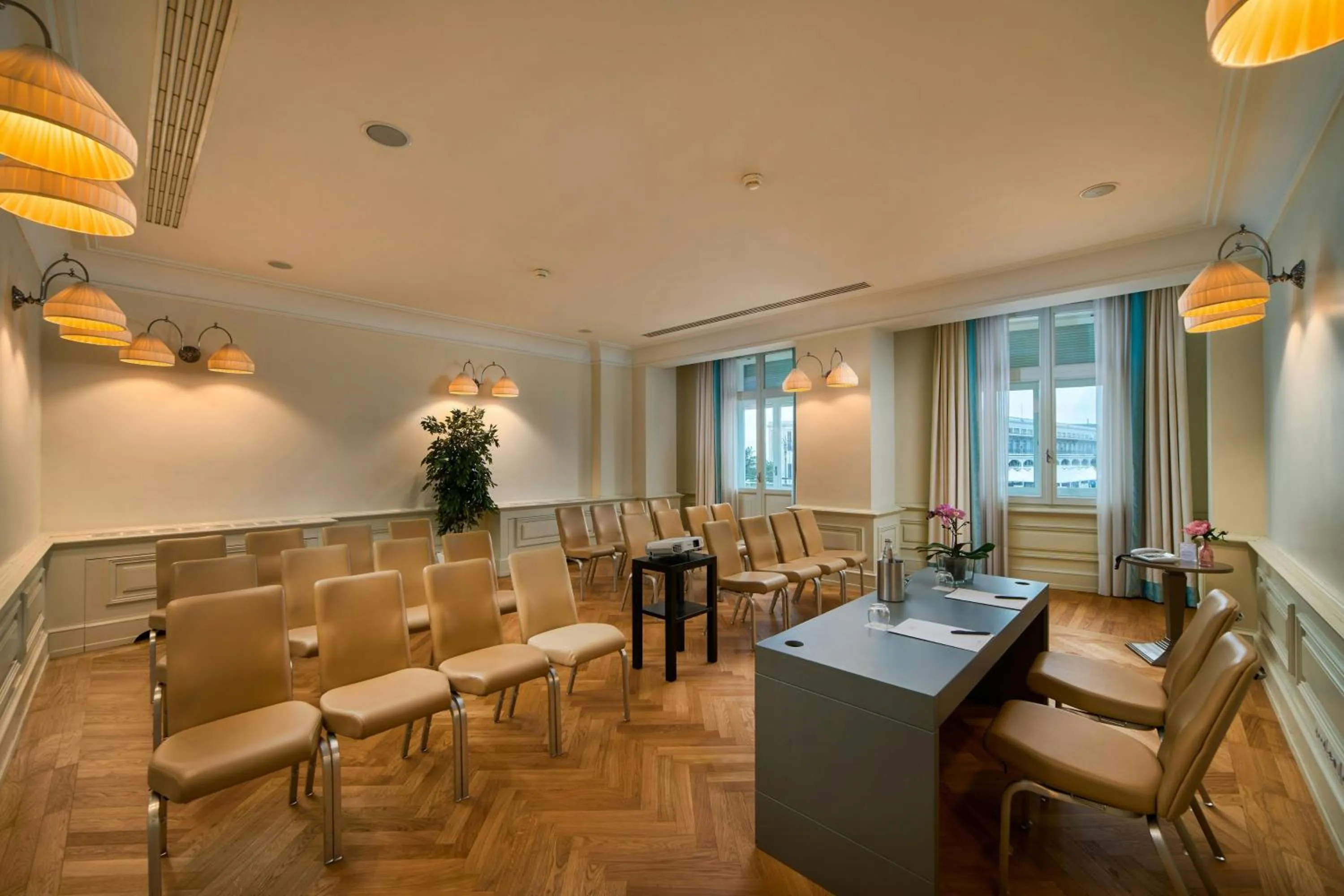 Meeting/conference room in Savoia Excelsior Palace Trieste - Starhotels Collezione