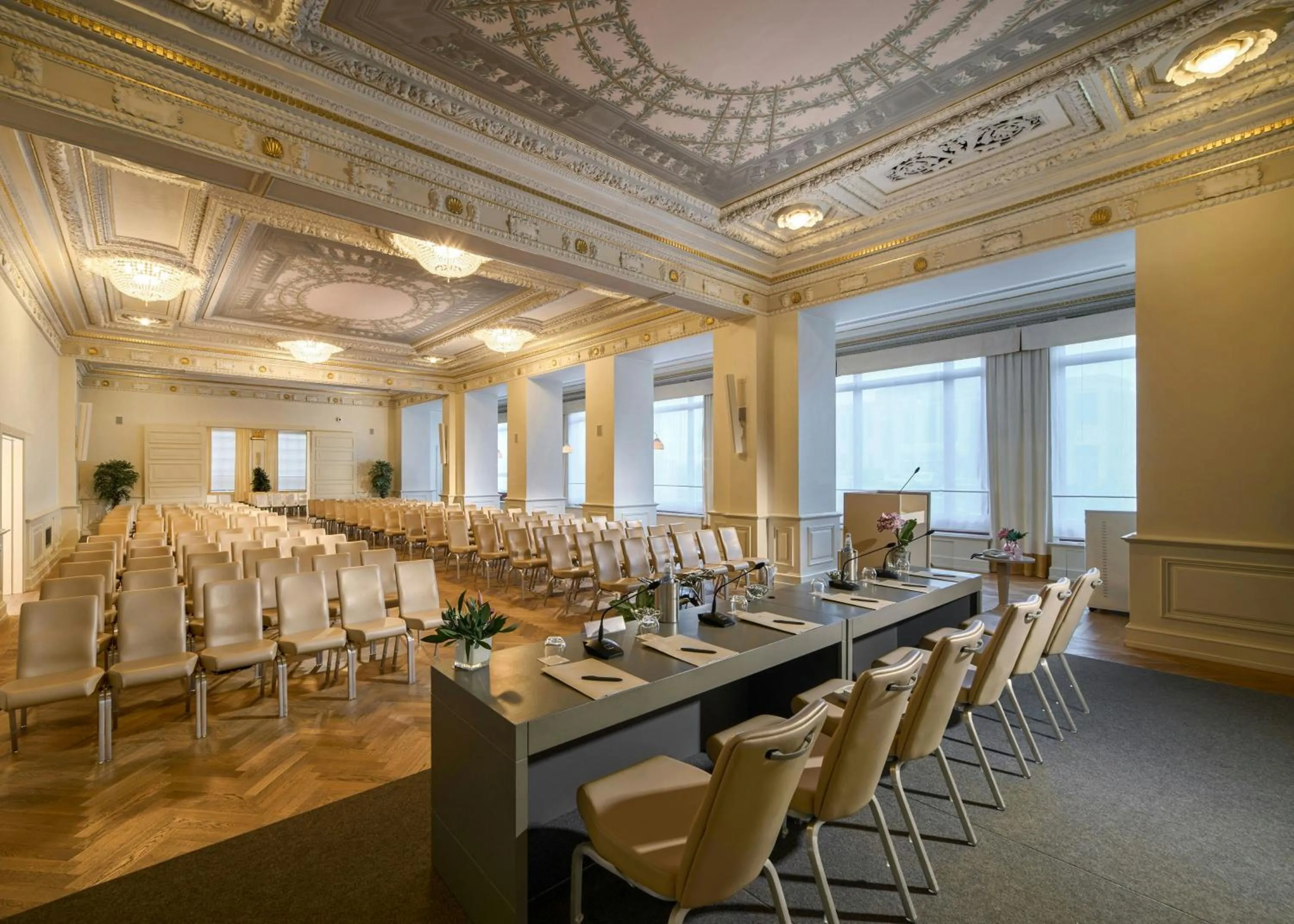 Meeting/conference room in Savoia Excelsior Palace Trieste - Starhotels Collezione