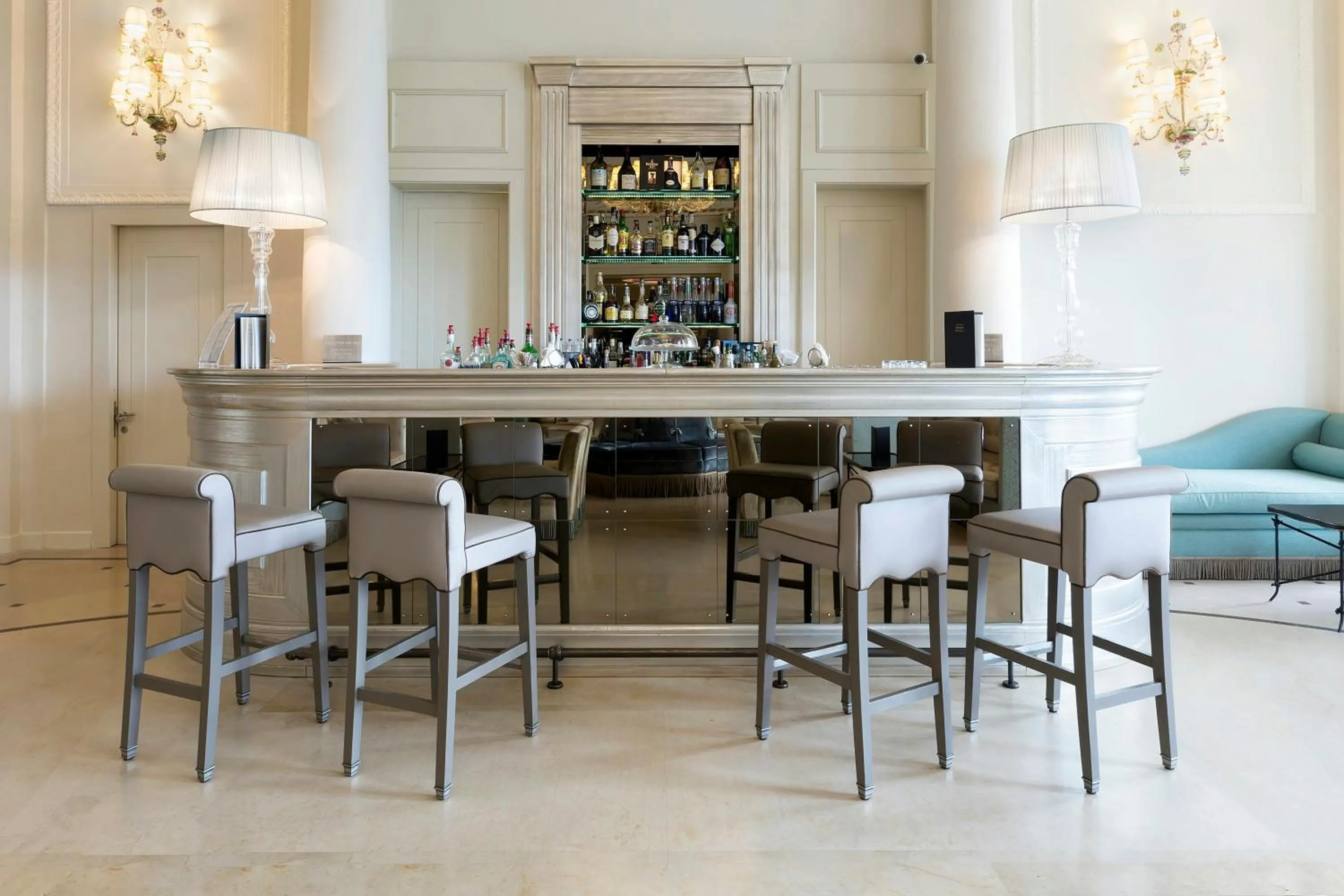 Lounge or bar in Savoia Excelsior Palace Trieste - Starhotels Collezione
