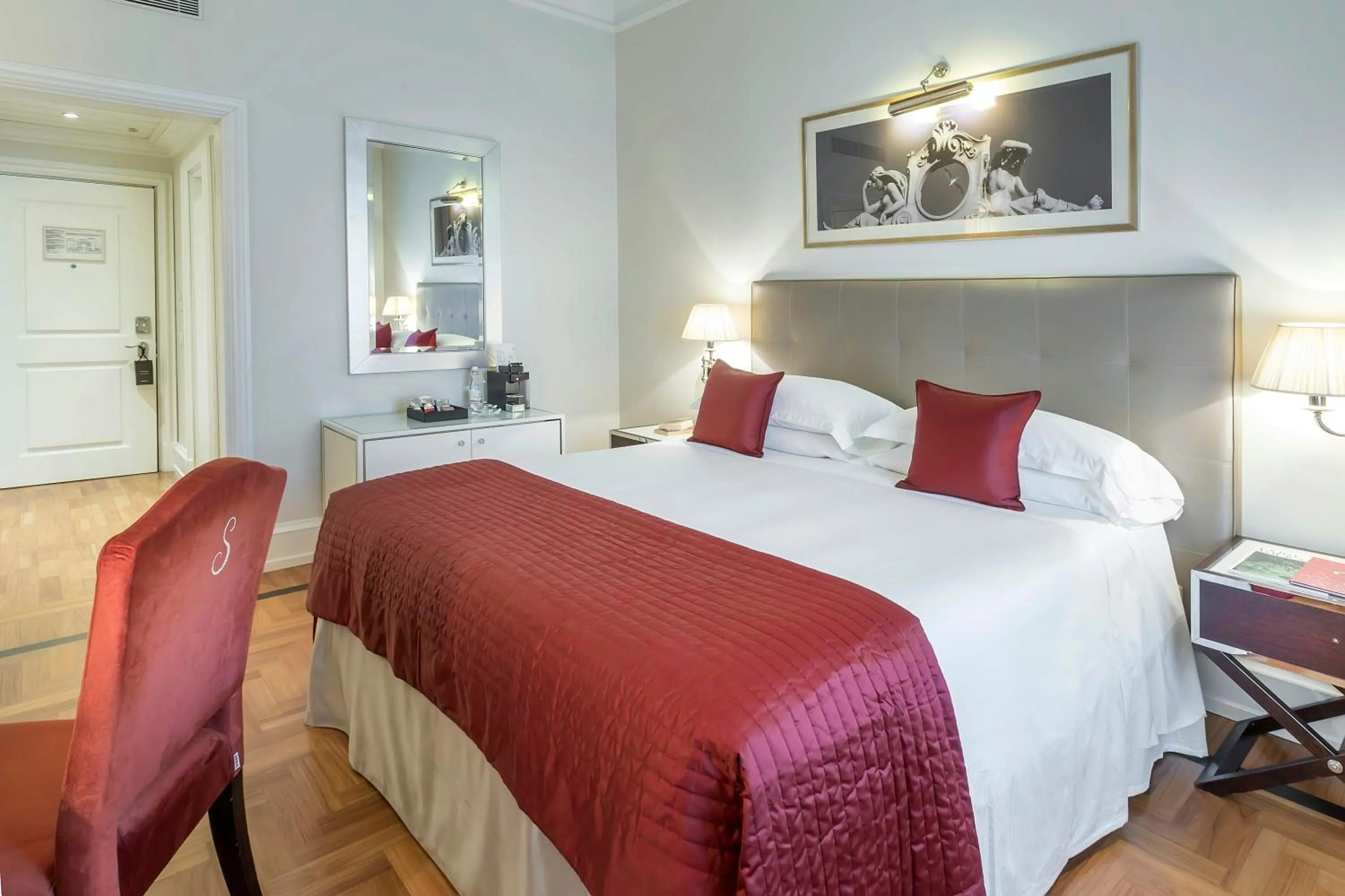 Bedroom, Bed in Savoia Excelsior Palace Trieste - Starhotels Collezione