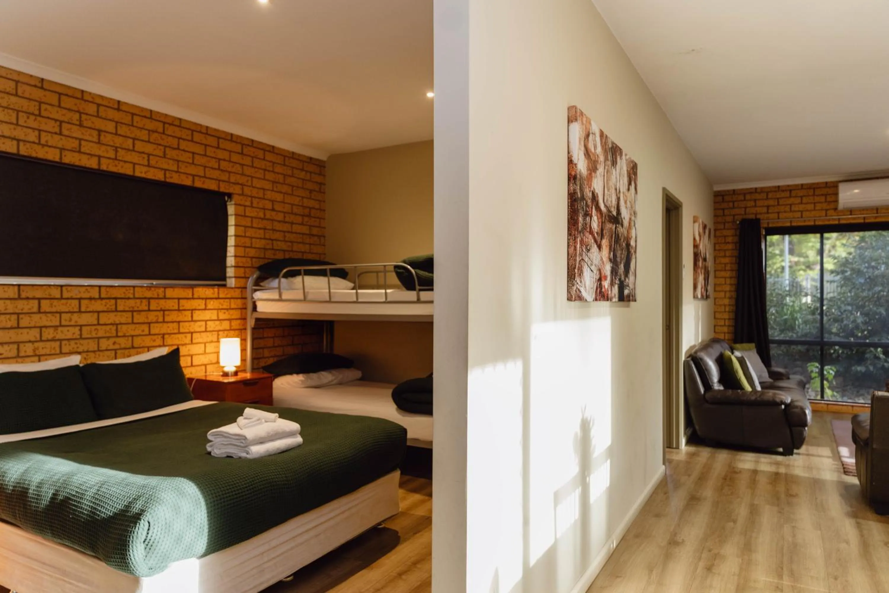 Bed in The Bright Motor Inn