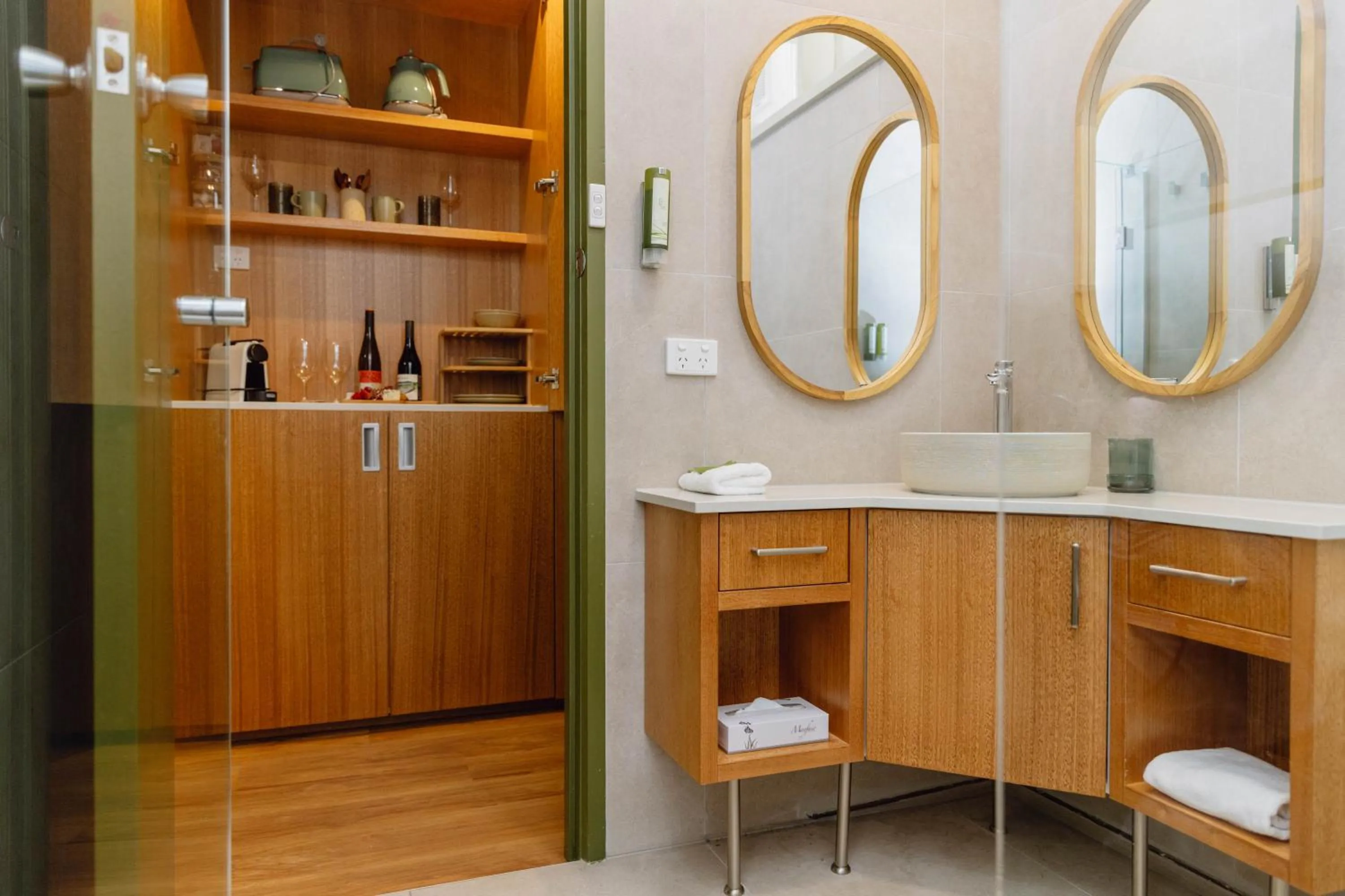 Bathroom in The Bright Motor Inn