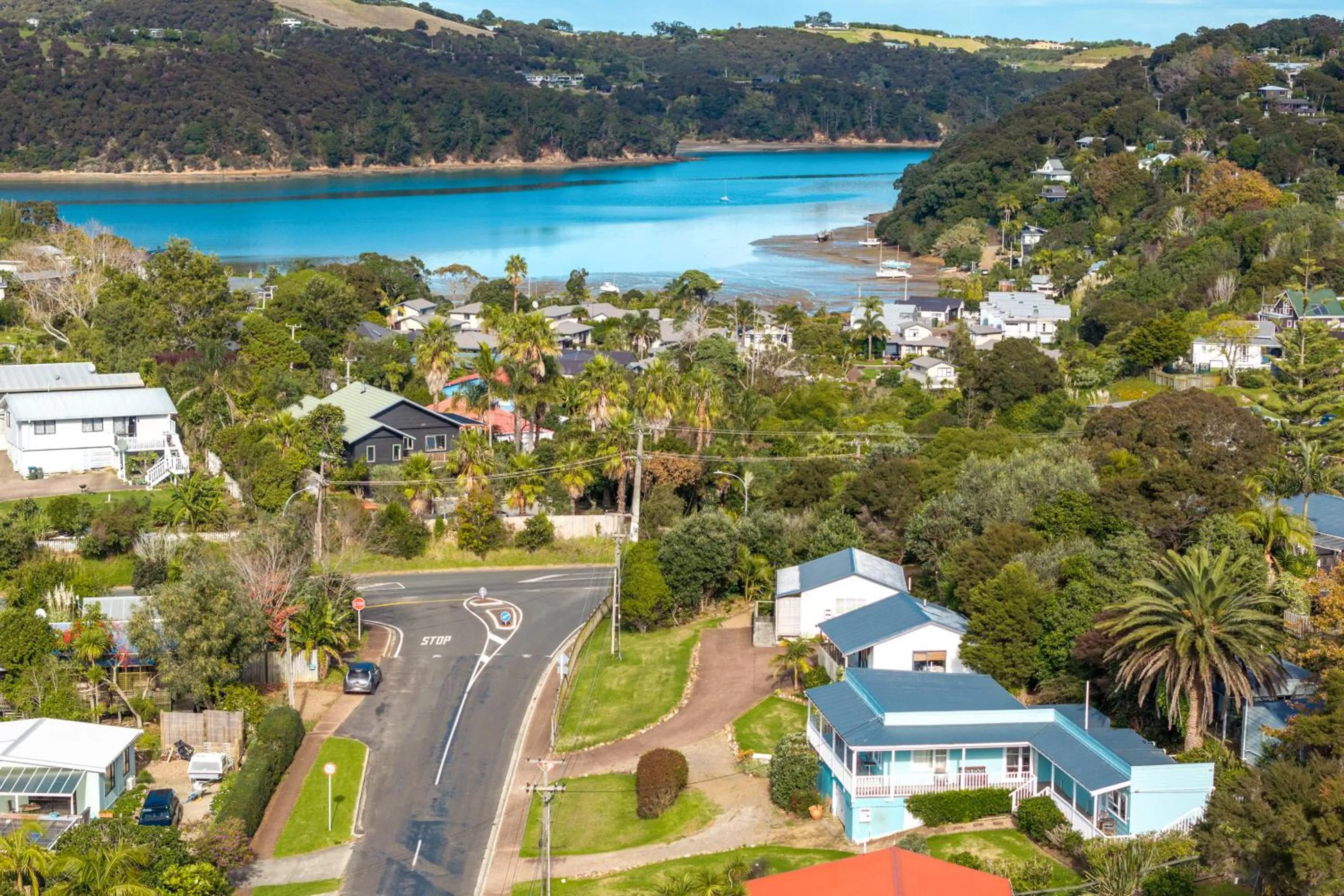 Property building in Waiheke Island Motel