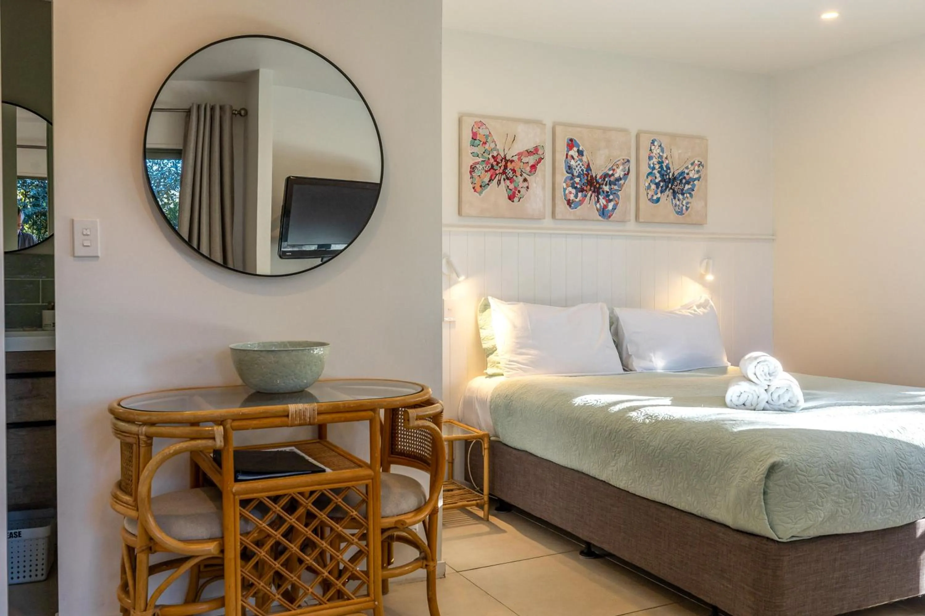 Bed in Waiheke Island Motel