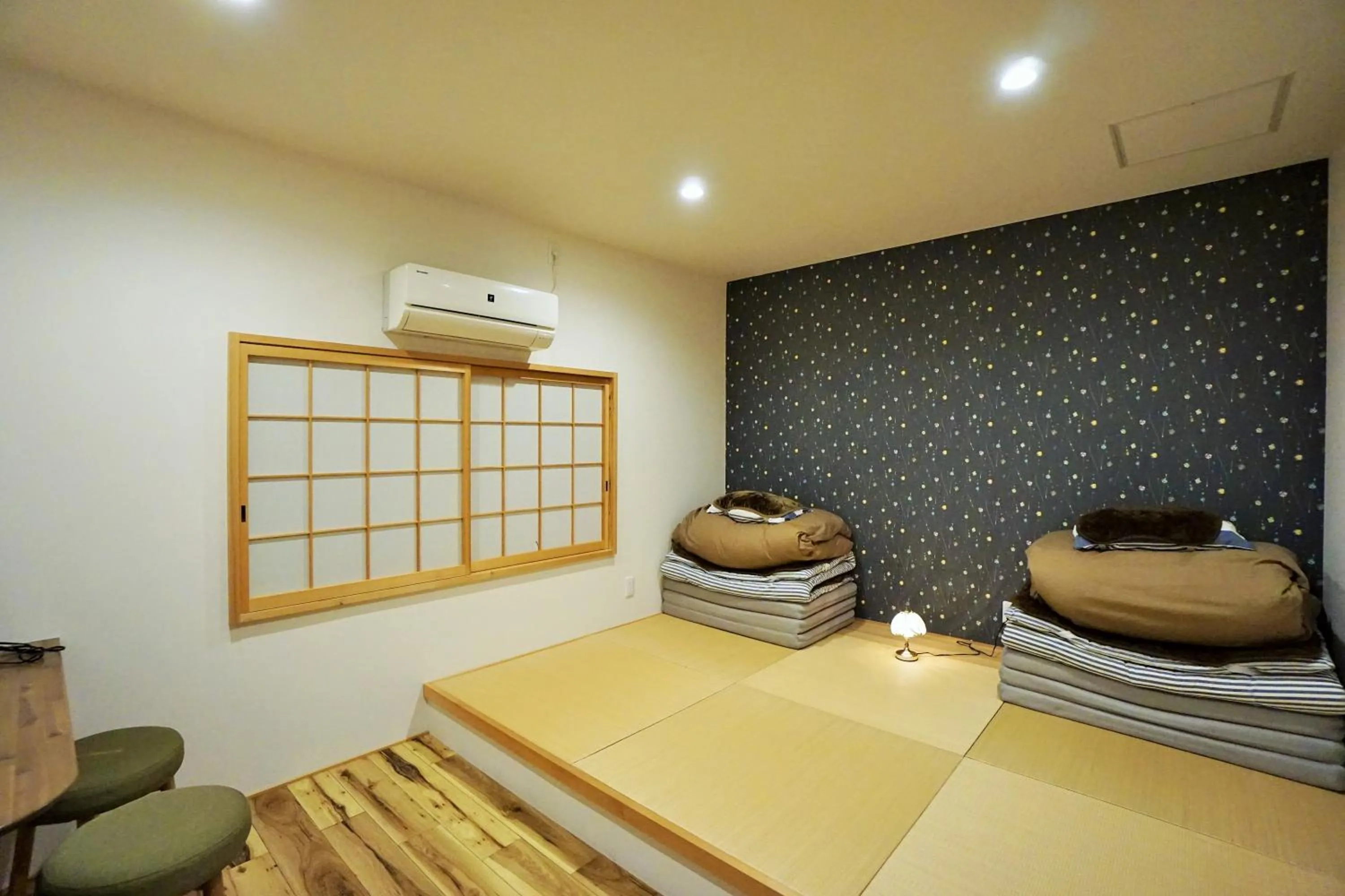 Photo of the whole room, Bed in Villa Kyoto Saiin