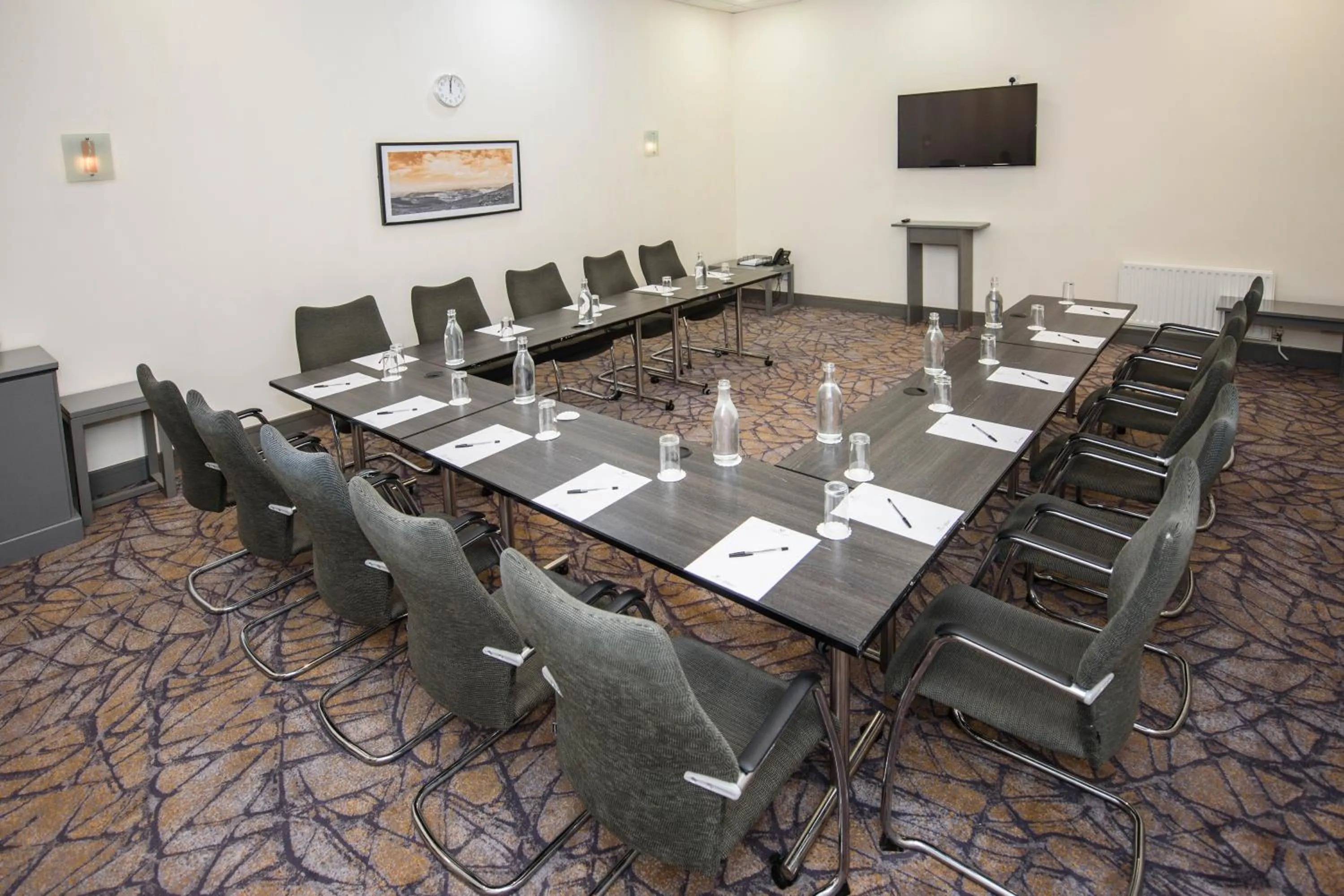 Meeting/conference room in Newtown Park Hotel
