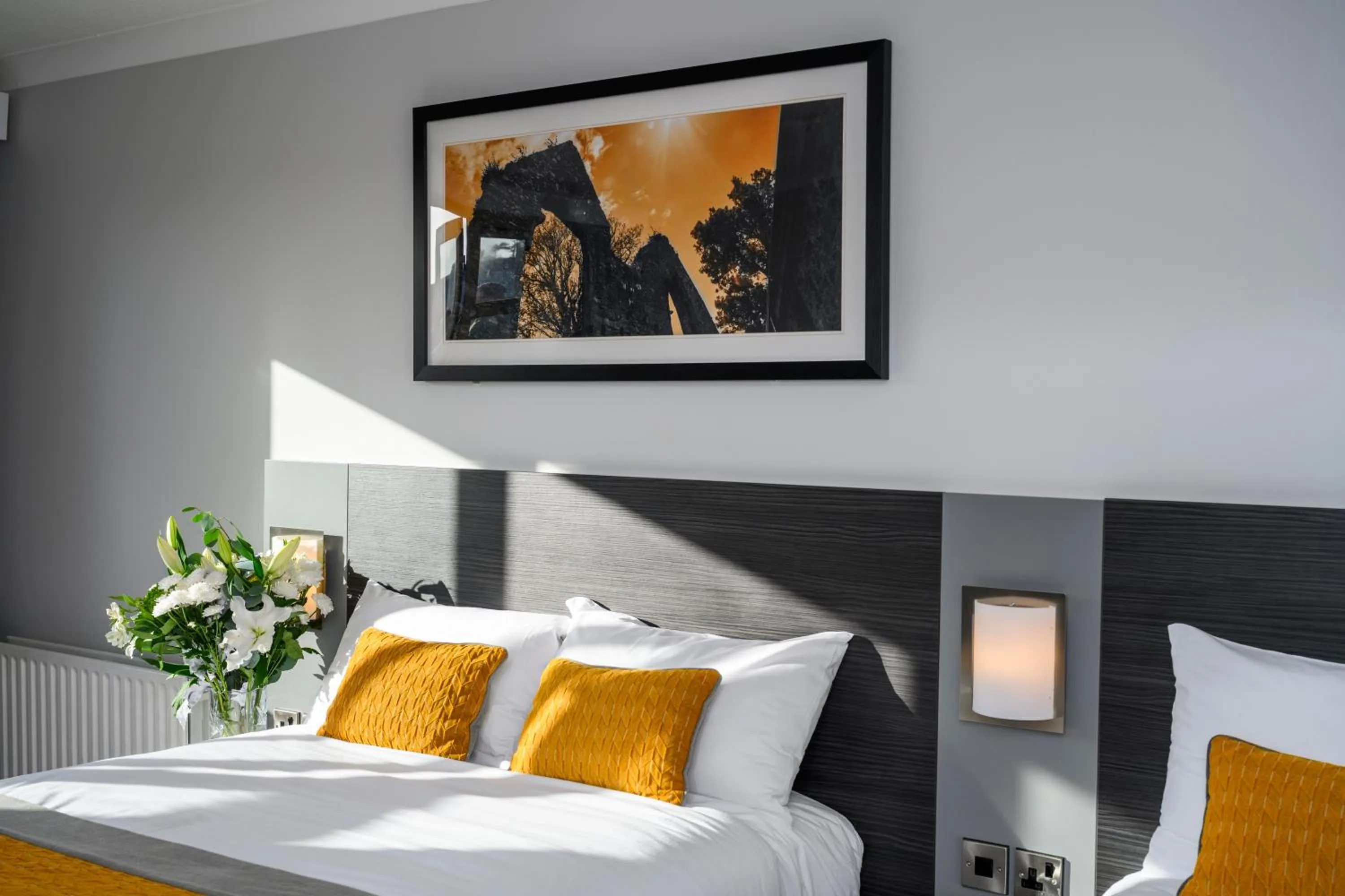 Bedroom, Bed in Newtown Park Hotel