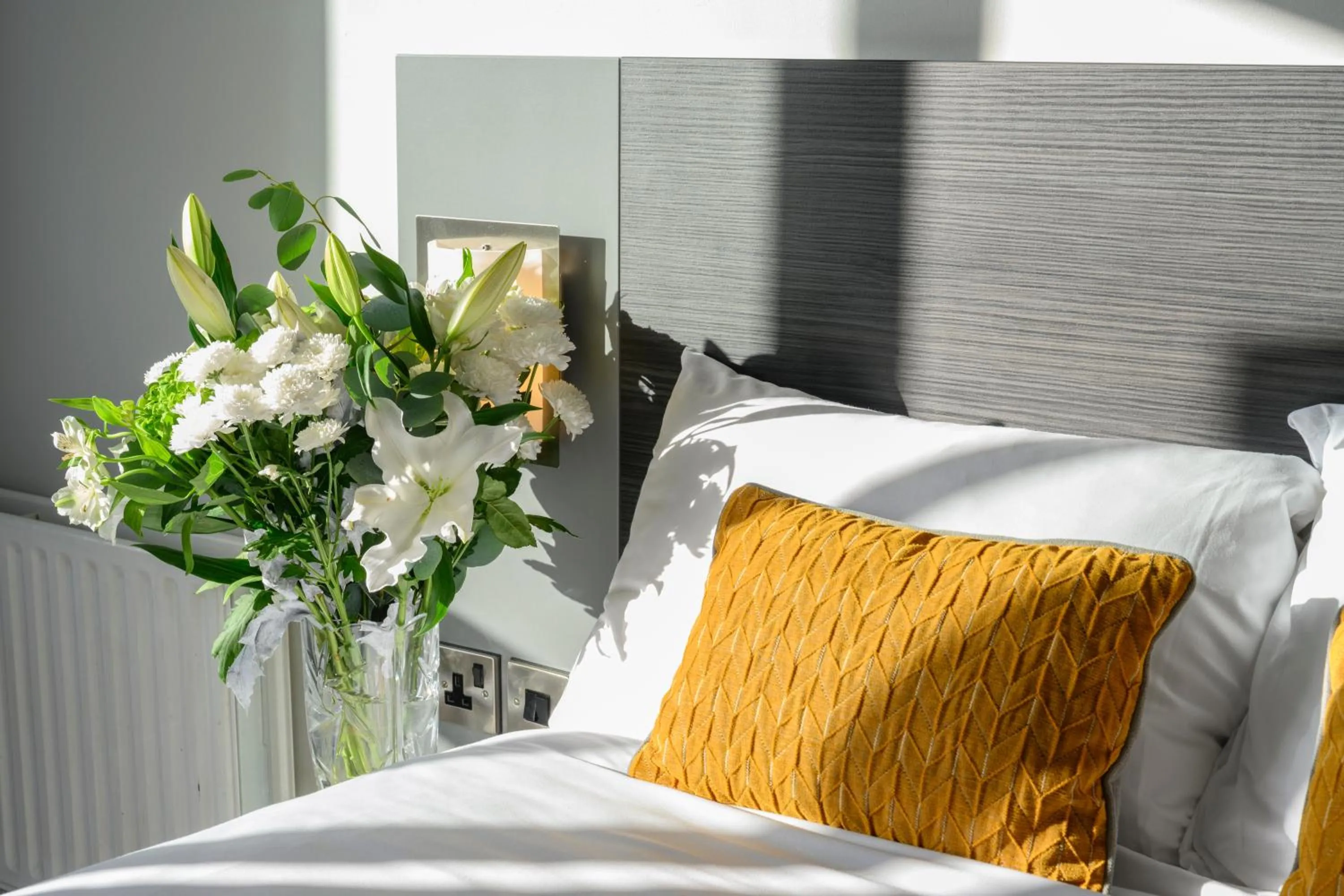 Bedroom, Bed in Newtown Park Hotel