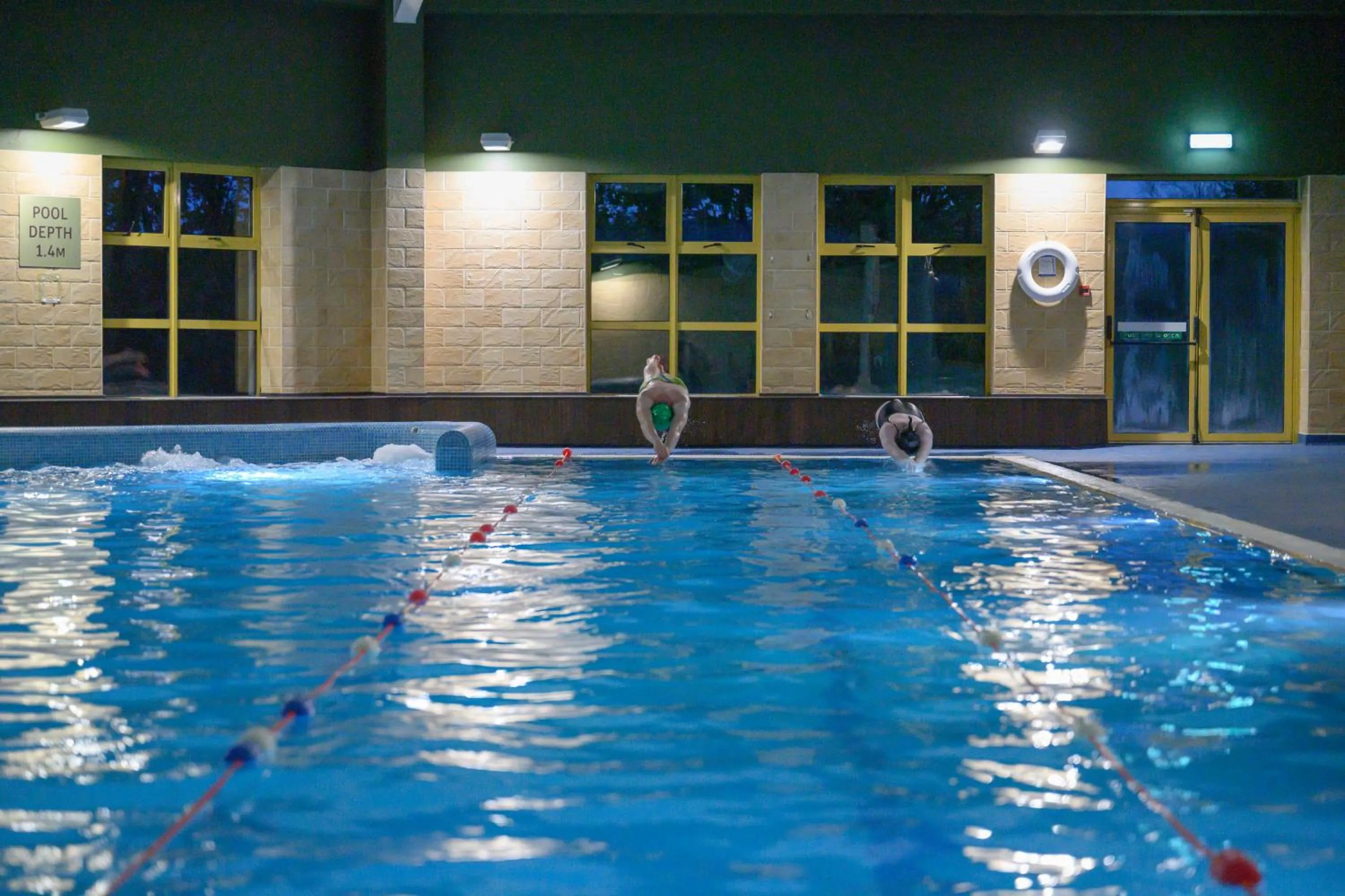Swimming pool in Newtown Park Hotel
