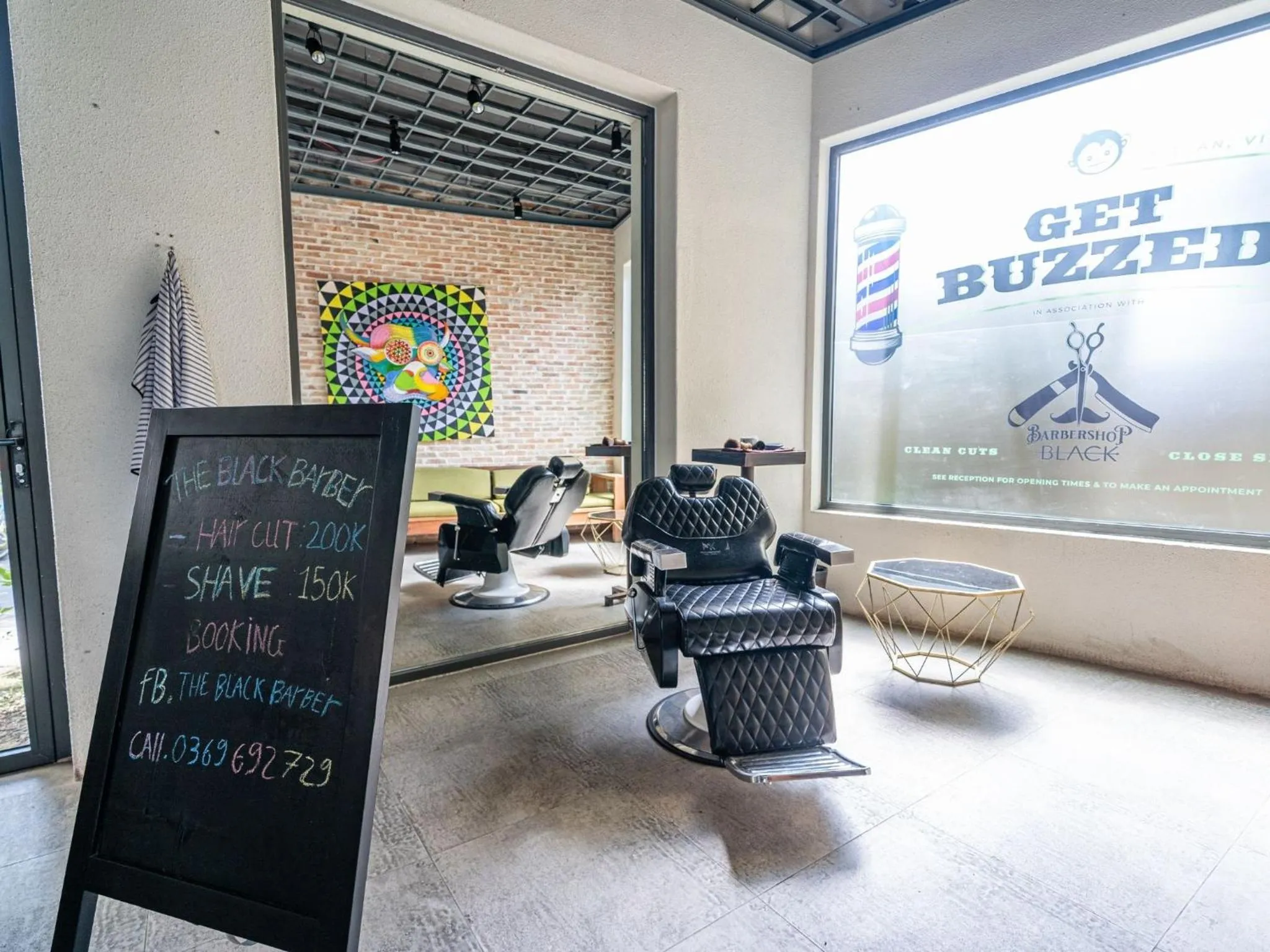 hair dresser in Mad Monkey Hoi An