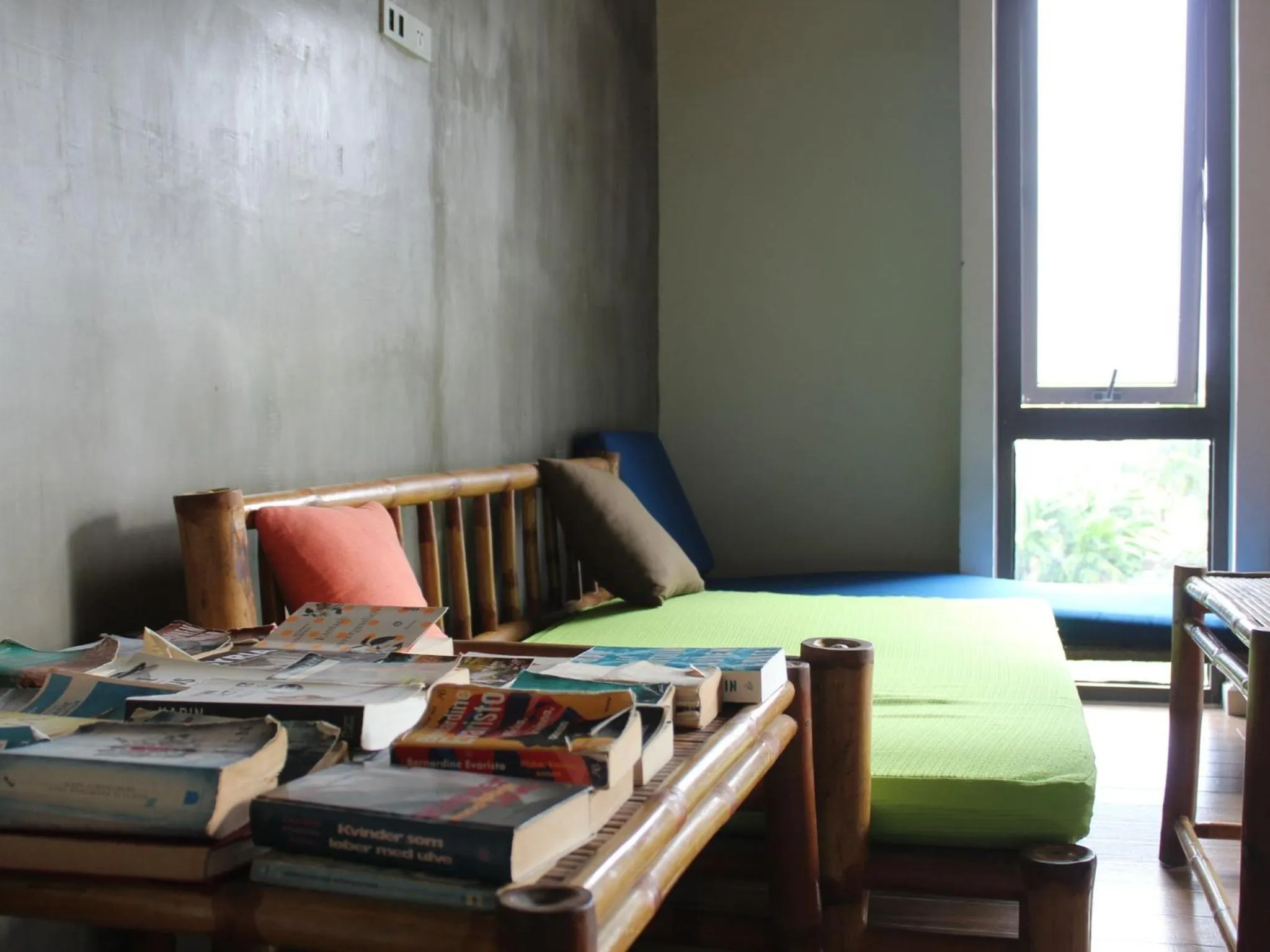 Communal lounge/ TV room, Bed in Mad Monkey Hoi An