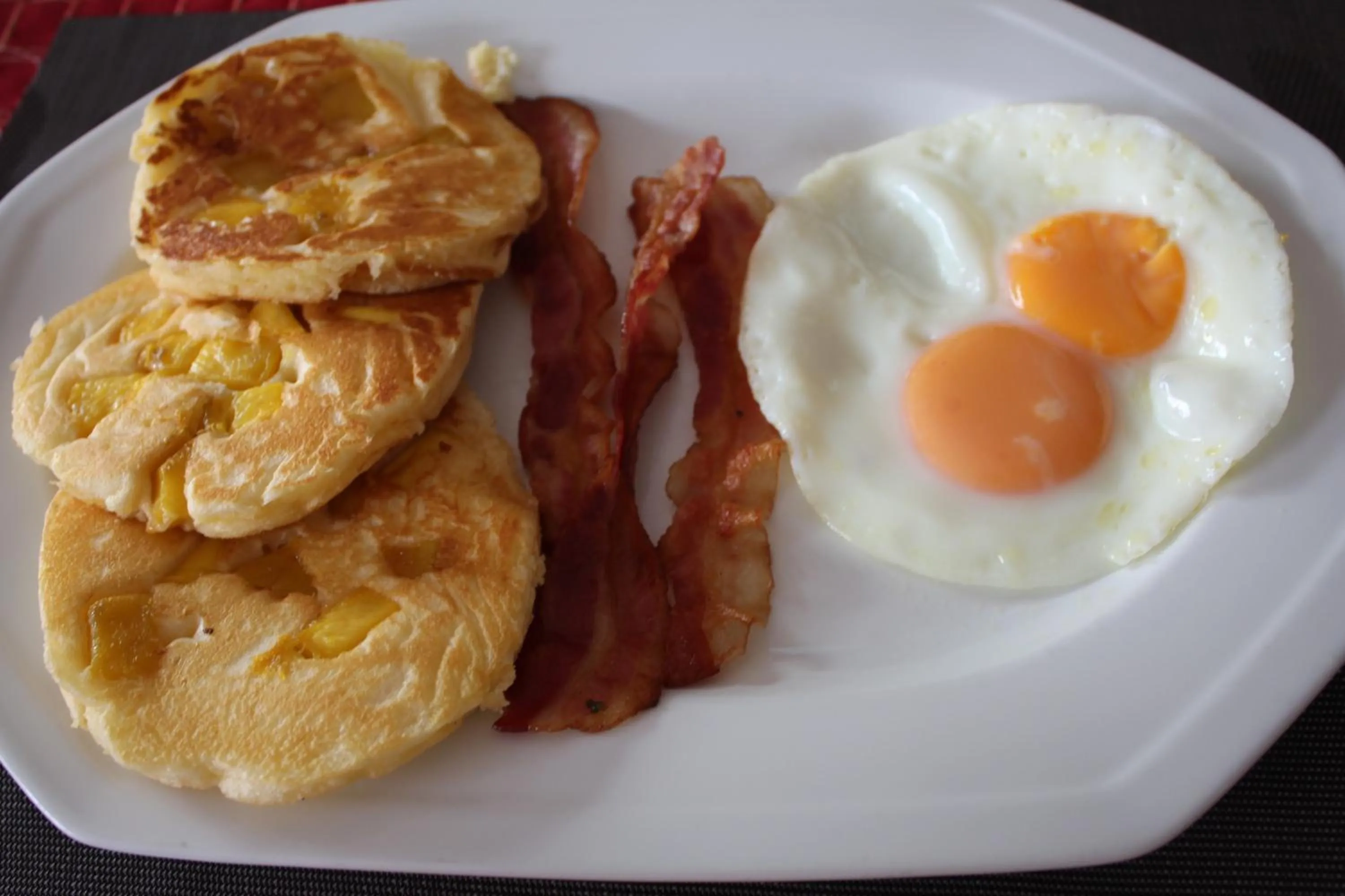 Food and drinks in Summer Breeze Hotel