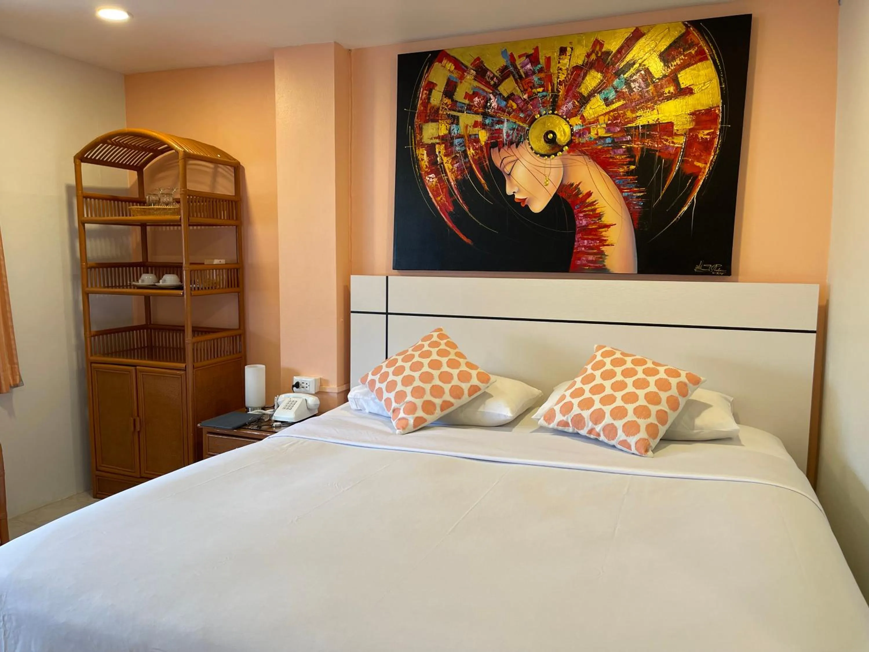 Bed in Summer Breeze Hotel