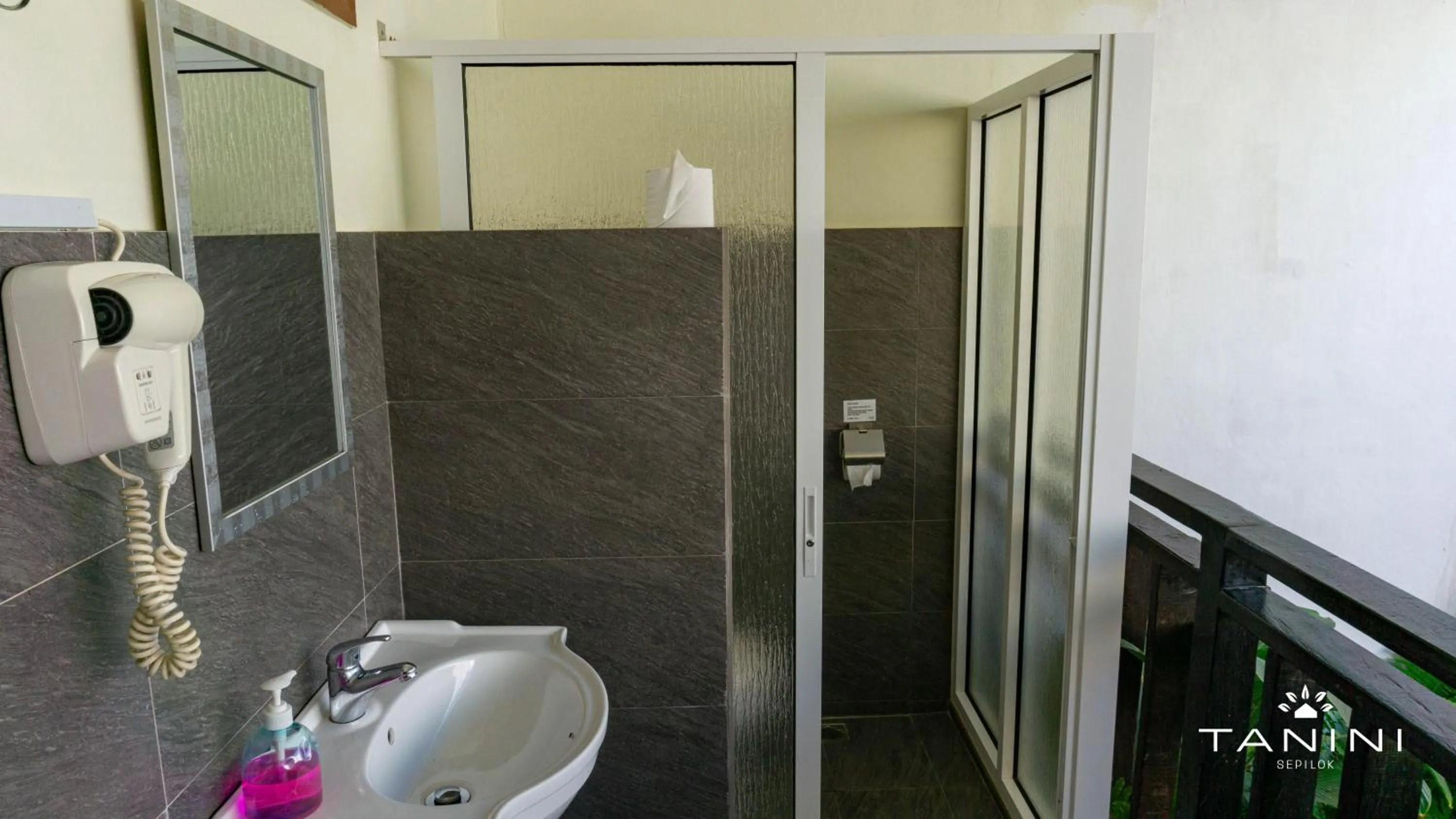 Toilet in Tanini Sepilok Formerly Known As Nature Lodge Sepilok