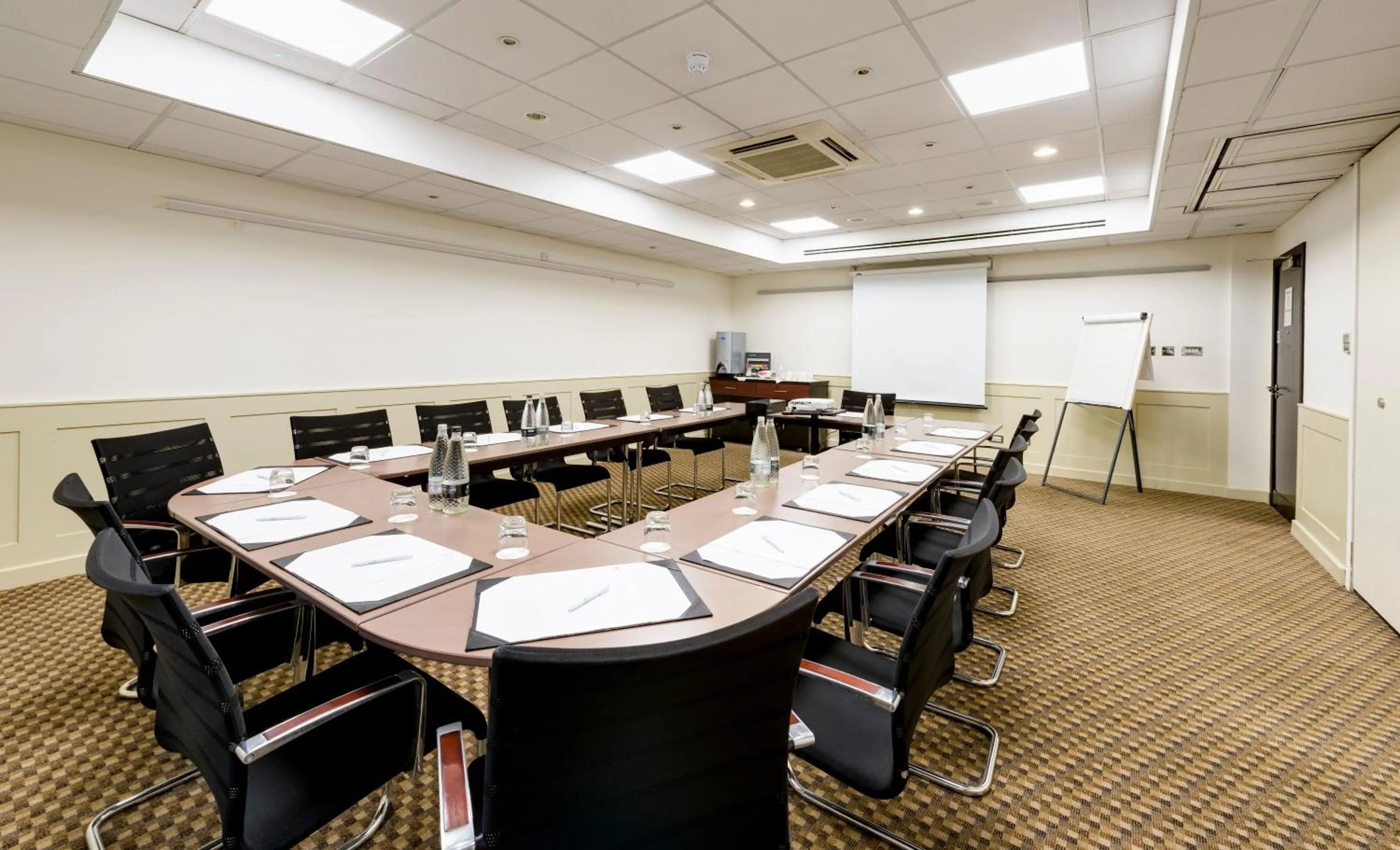 Meeting/conference room in Holiday Inn York City Centre by IHG