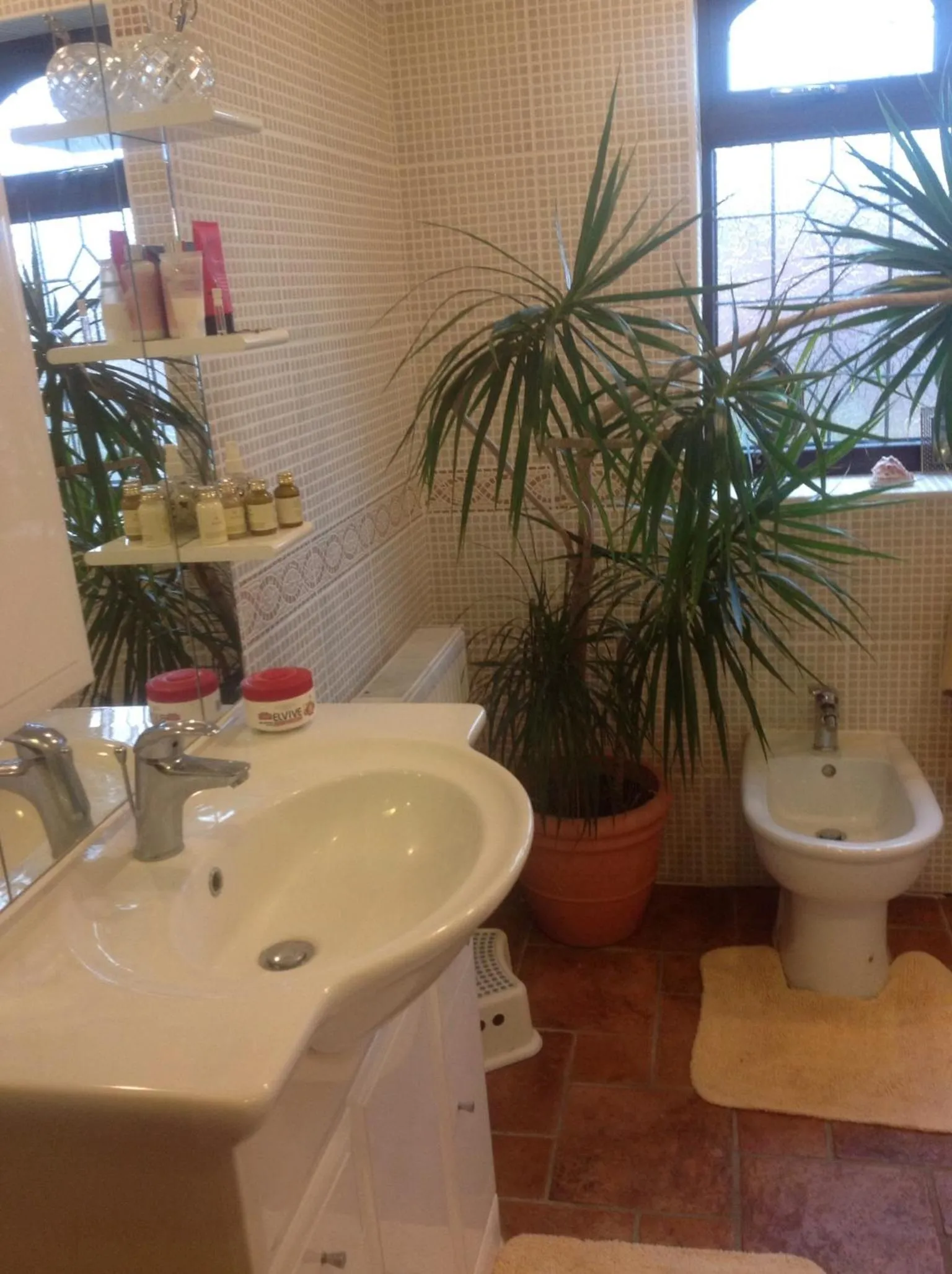 Bathroom in The Cedars House B&B