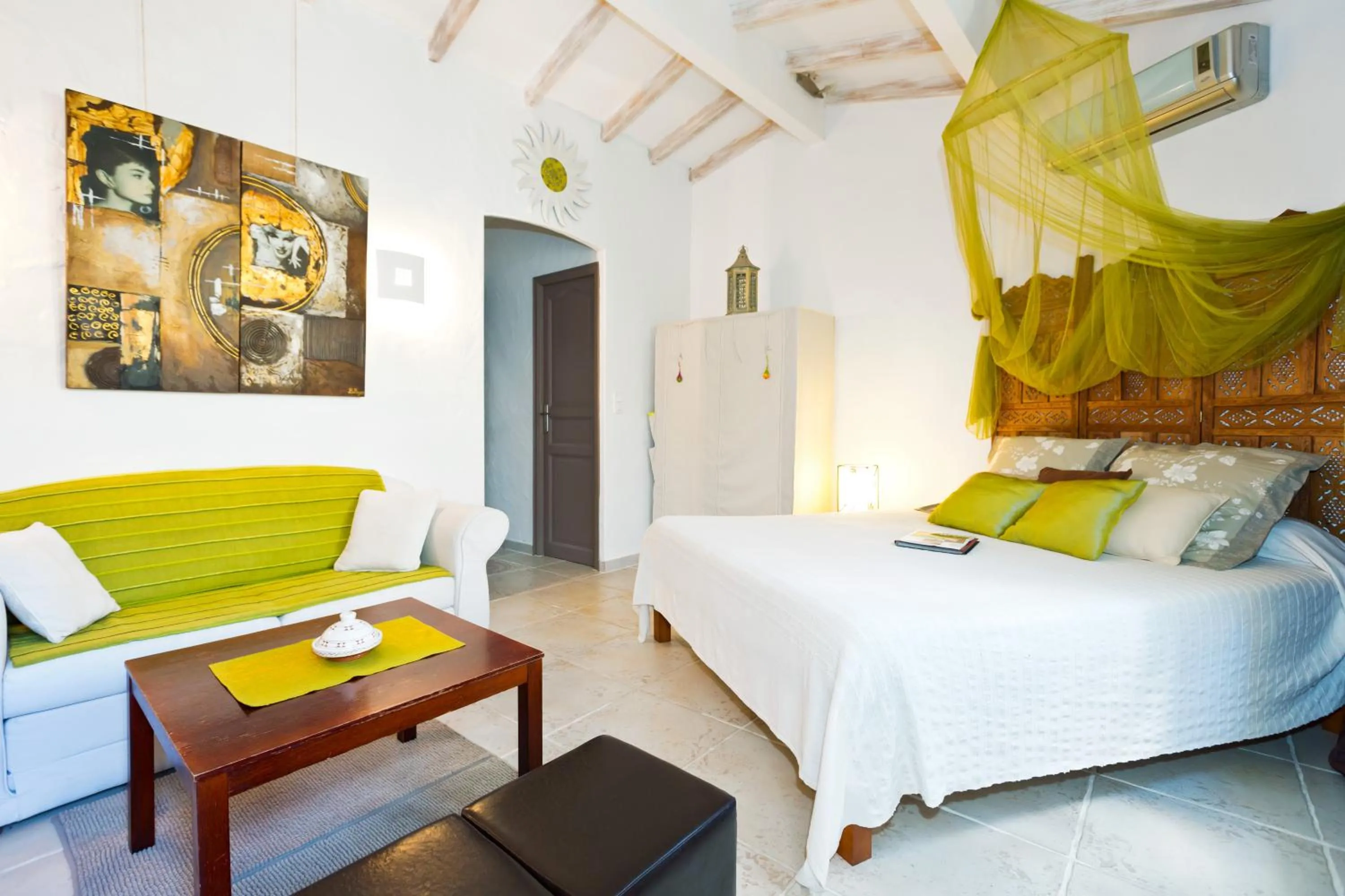 Photo of the whole room, Bed in La Pergola