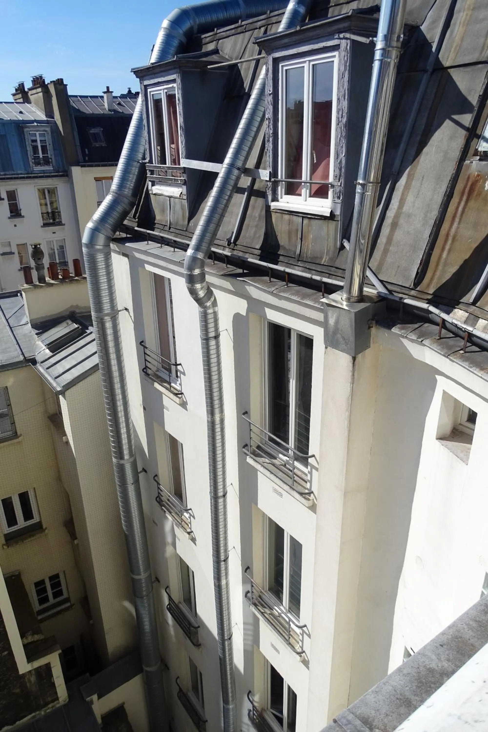 Property building in Hipotel Paris Voltaire Bastille