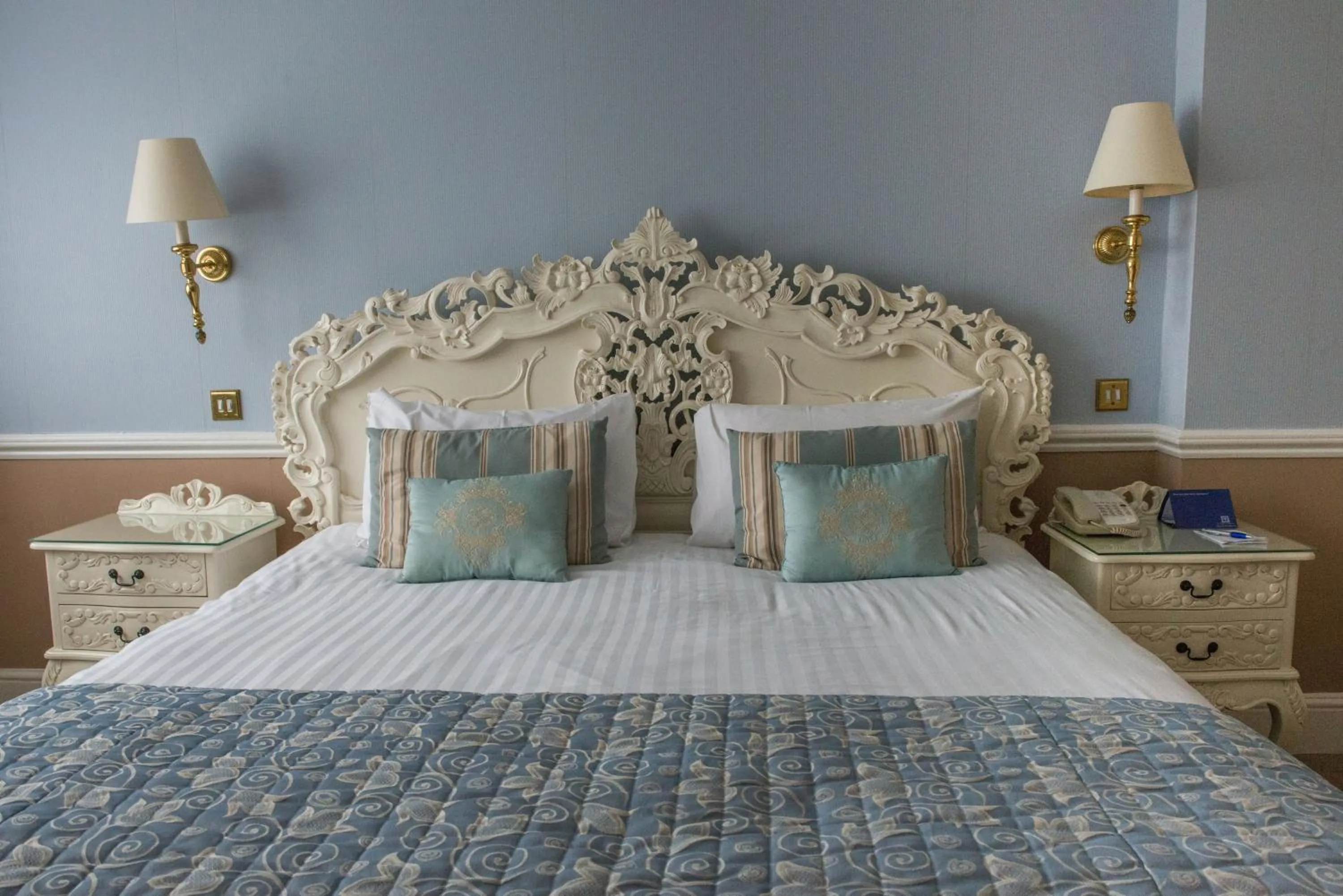 Bedroom, Bed in Manor Of Groves Hotel, Golf & Health Club