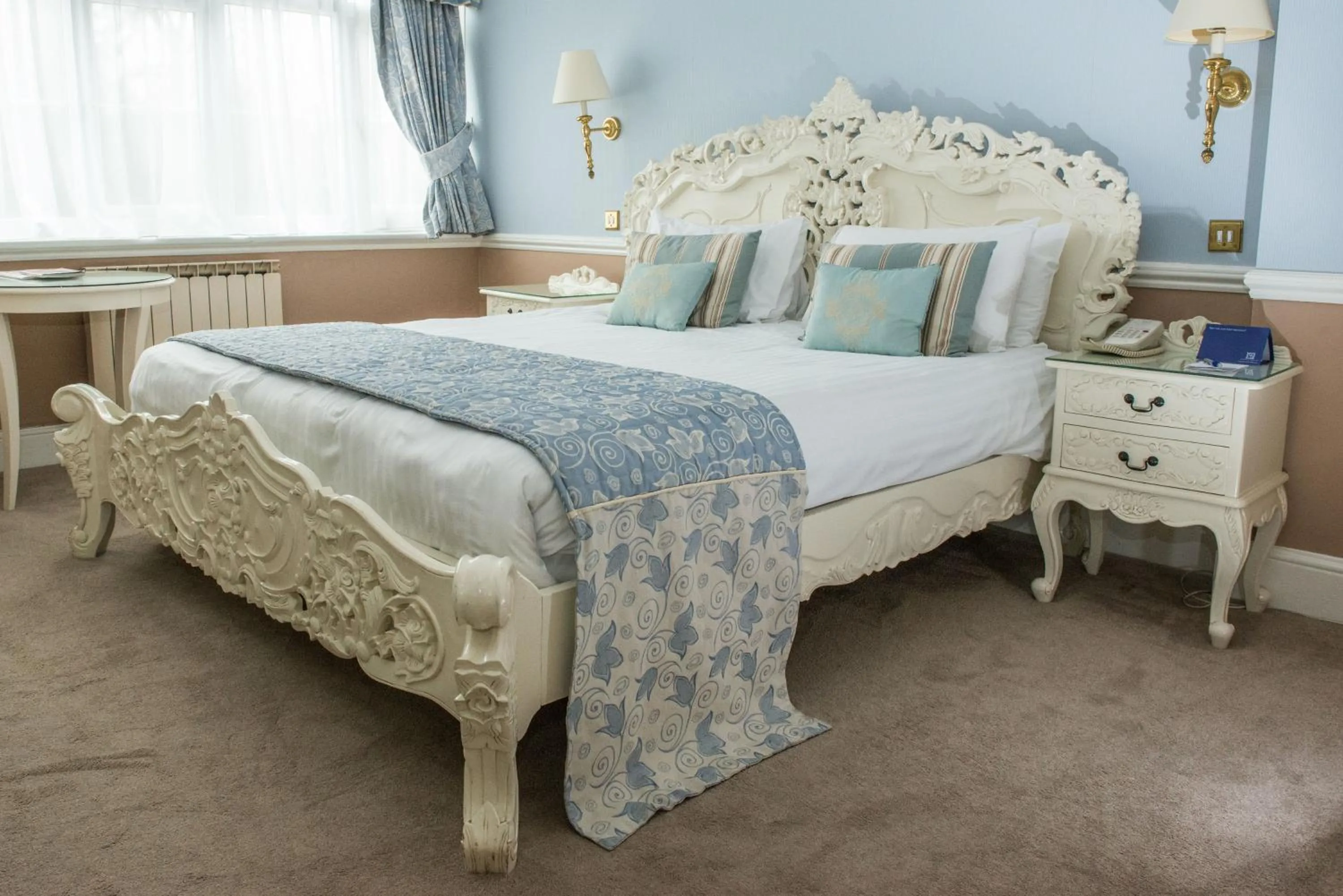 Bedroom, Bed in Manor Of Groves Hotel, Golf & Health Club