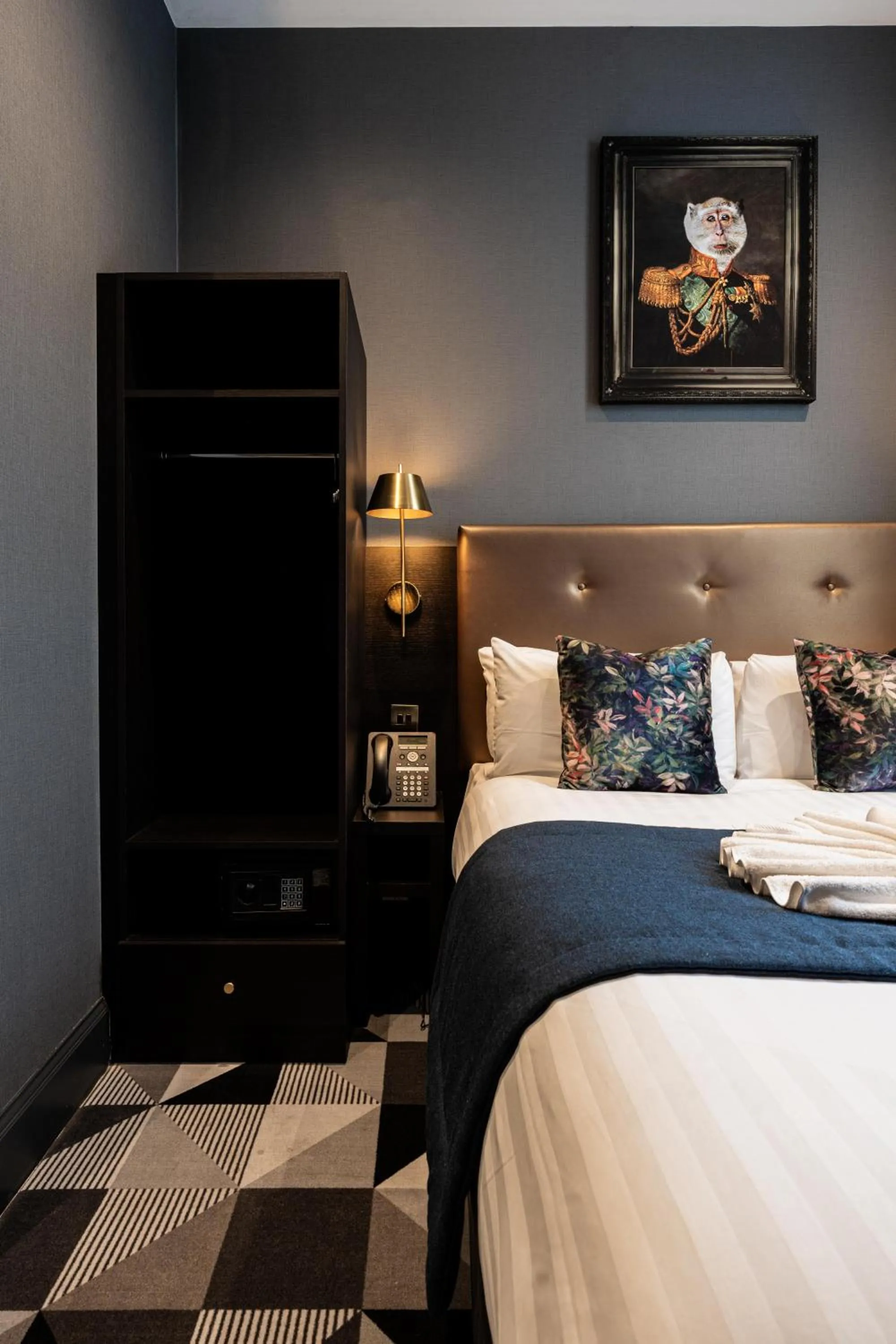 Bed in The House on Warwick