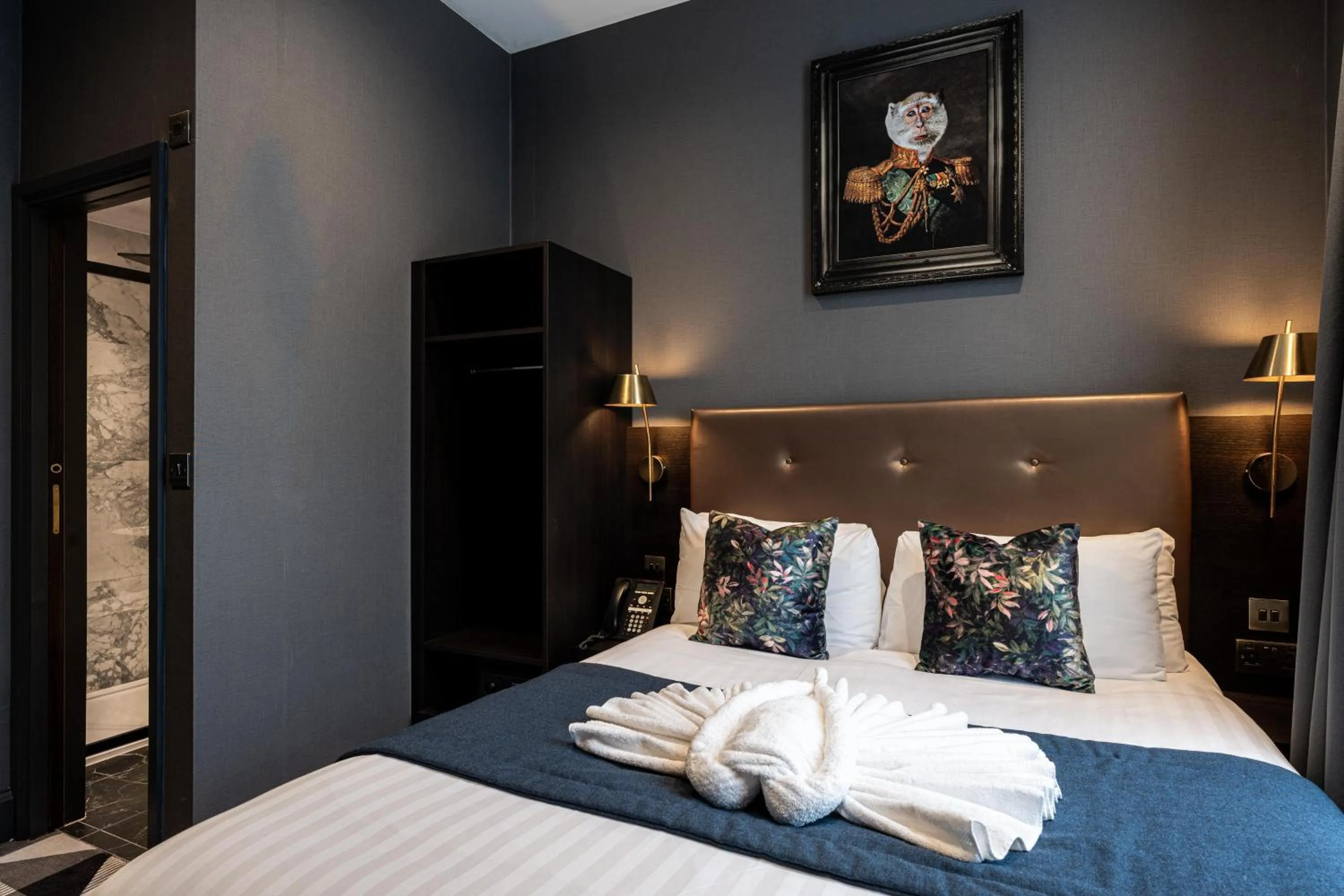 Bed in The House on Warwick