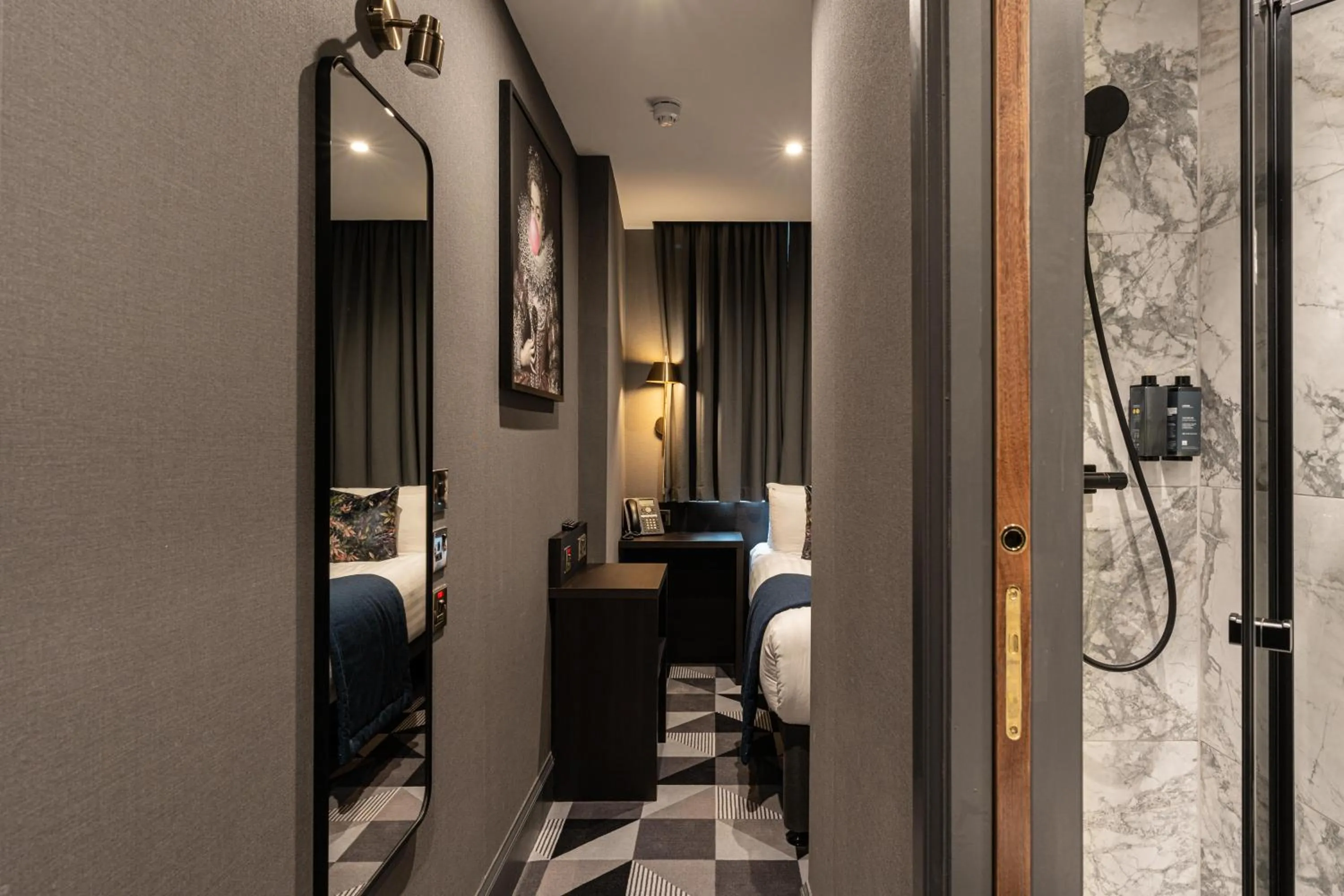 Bed in The House on Warwick