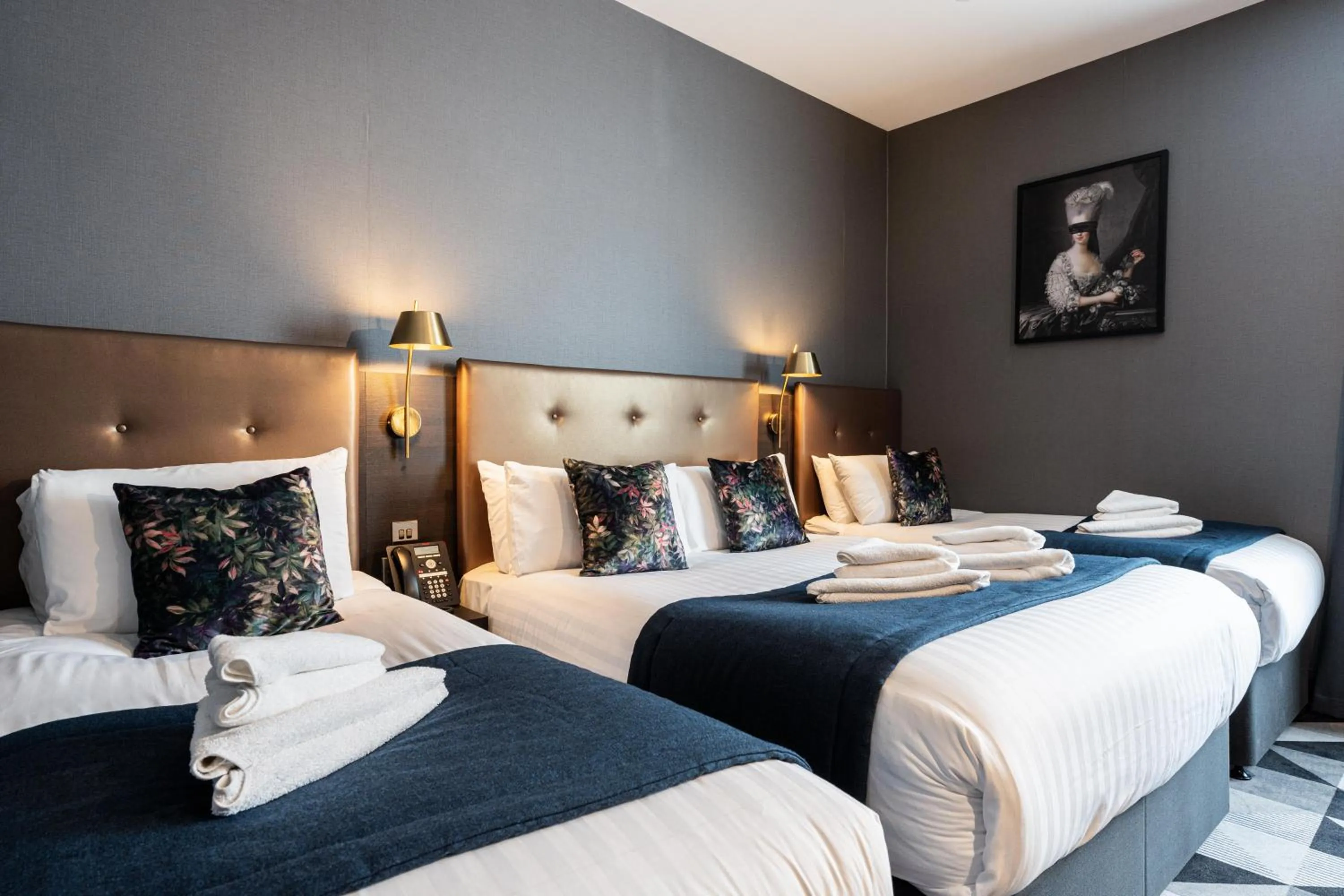 Bed in The House on Warwick