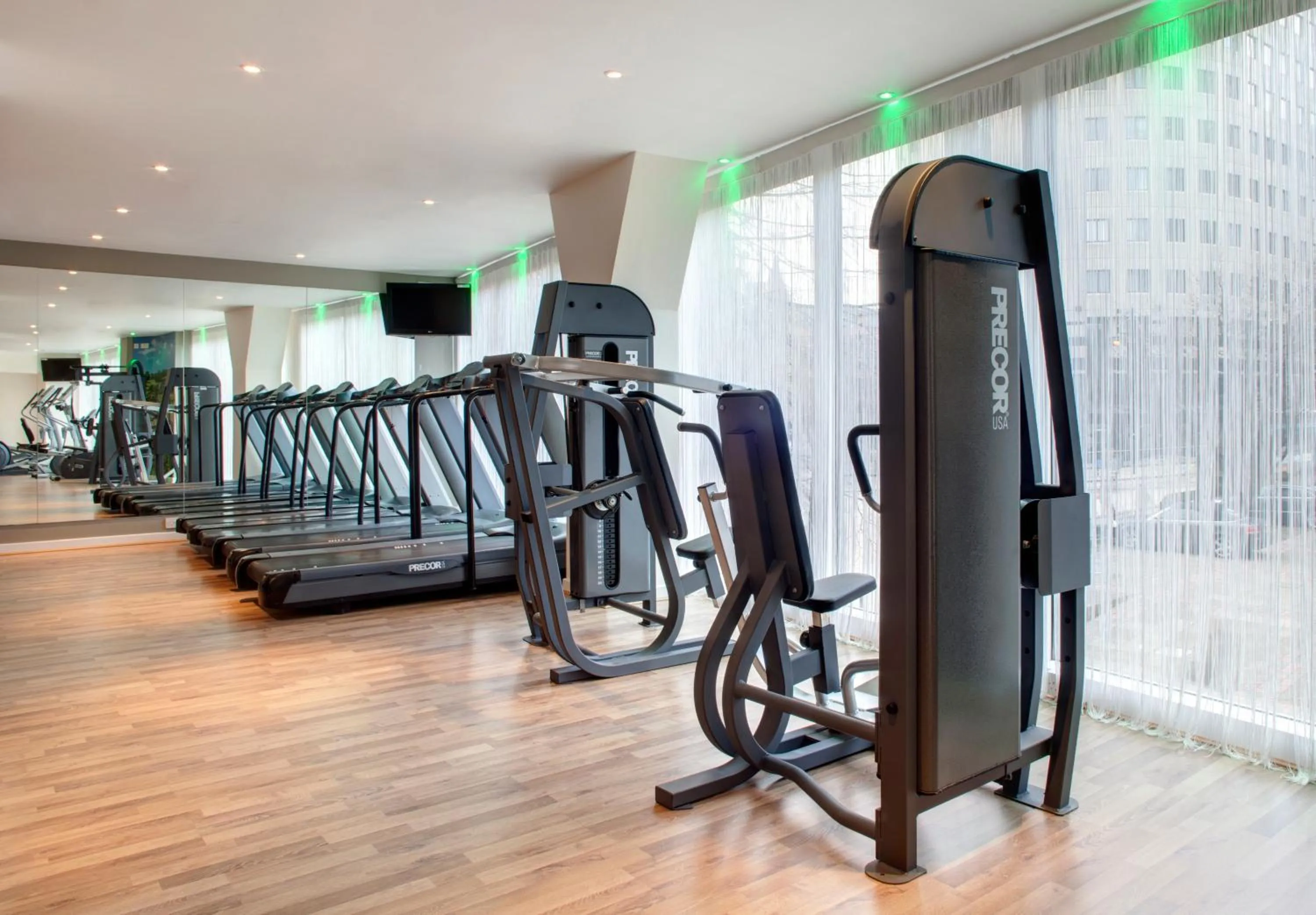 Fitness centre/facilities in Park Plaza Leeds