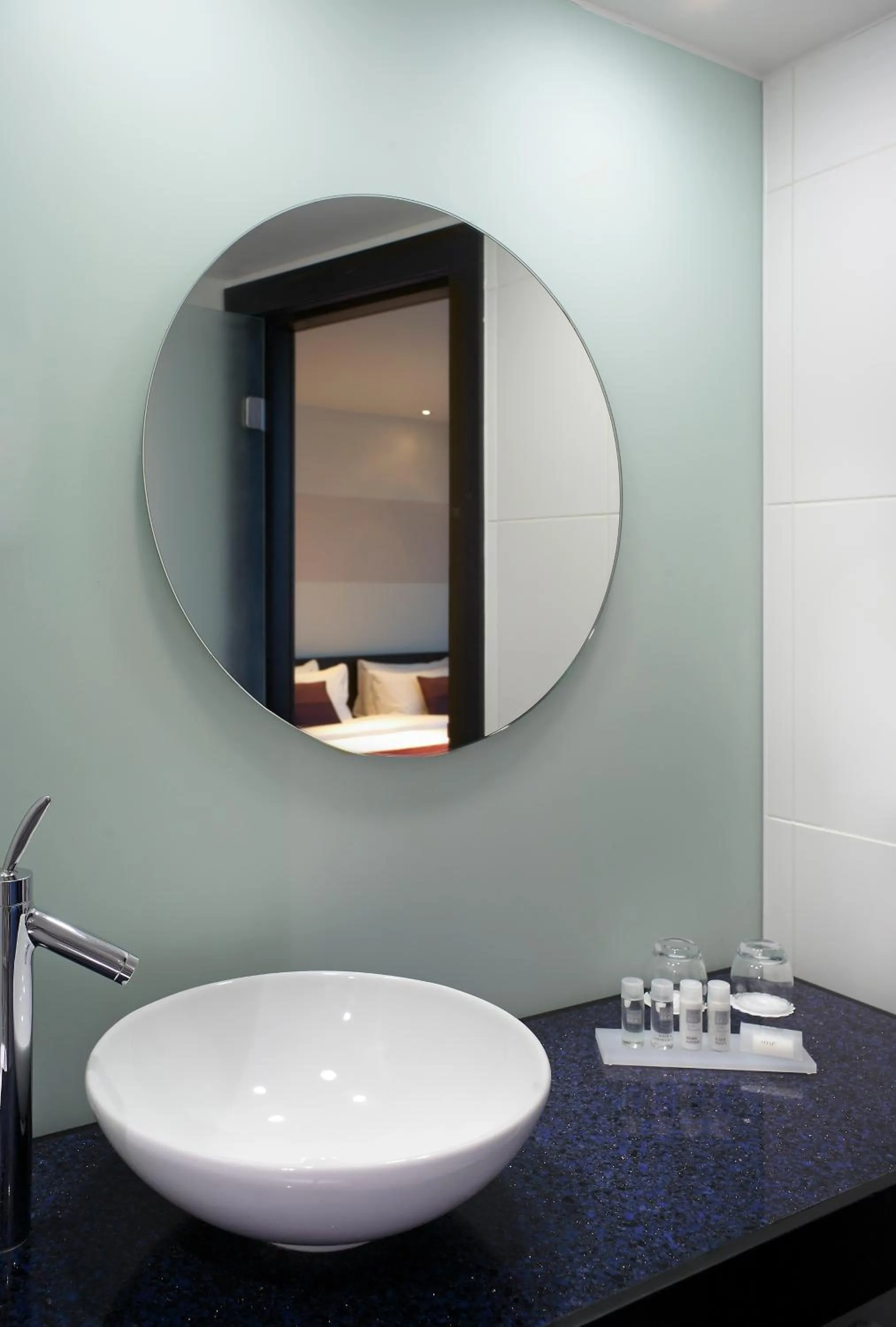 Bathroom in Park Plaza Leeds