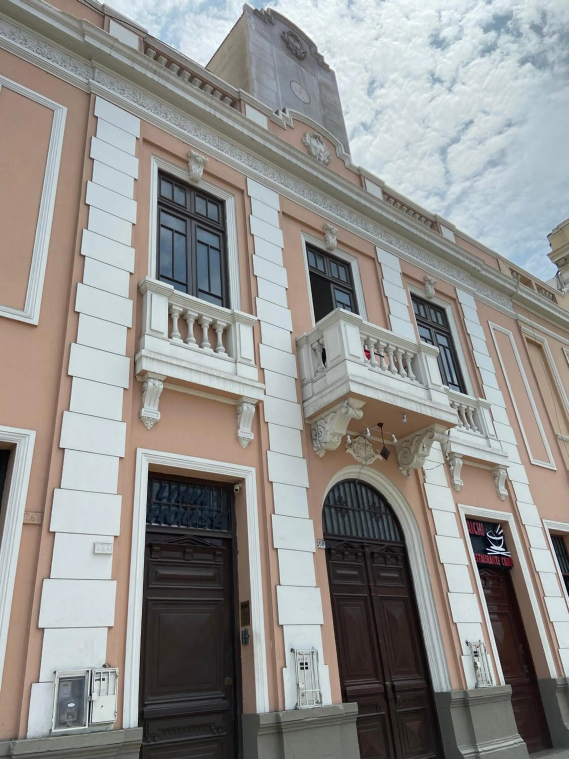 Facade/entrance in Lima House Hostel