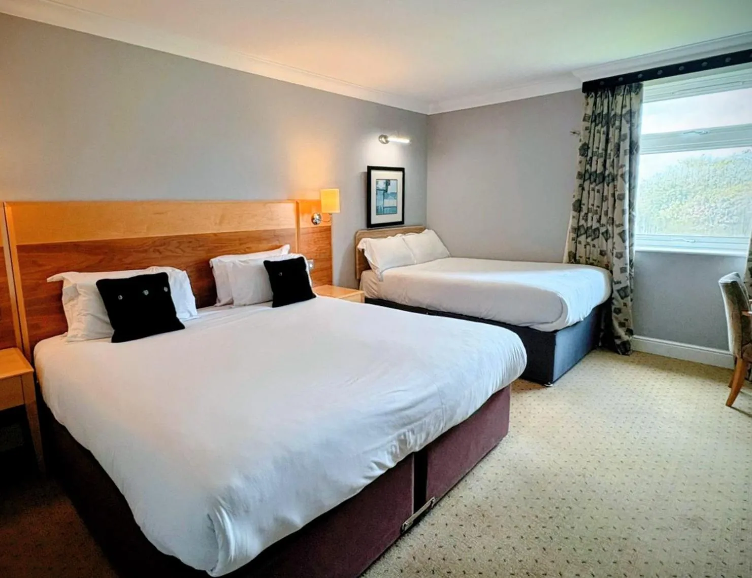 Bedroom, Bed in Apollo Hotel