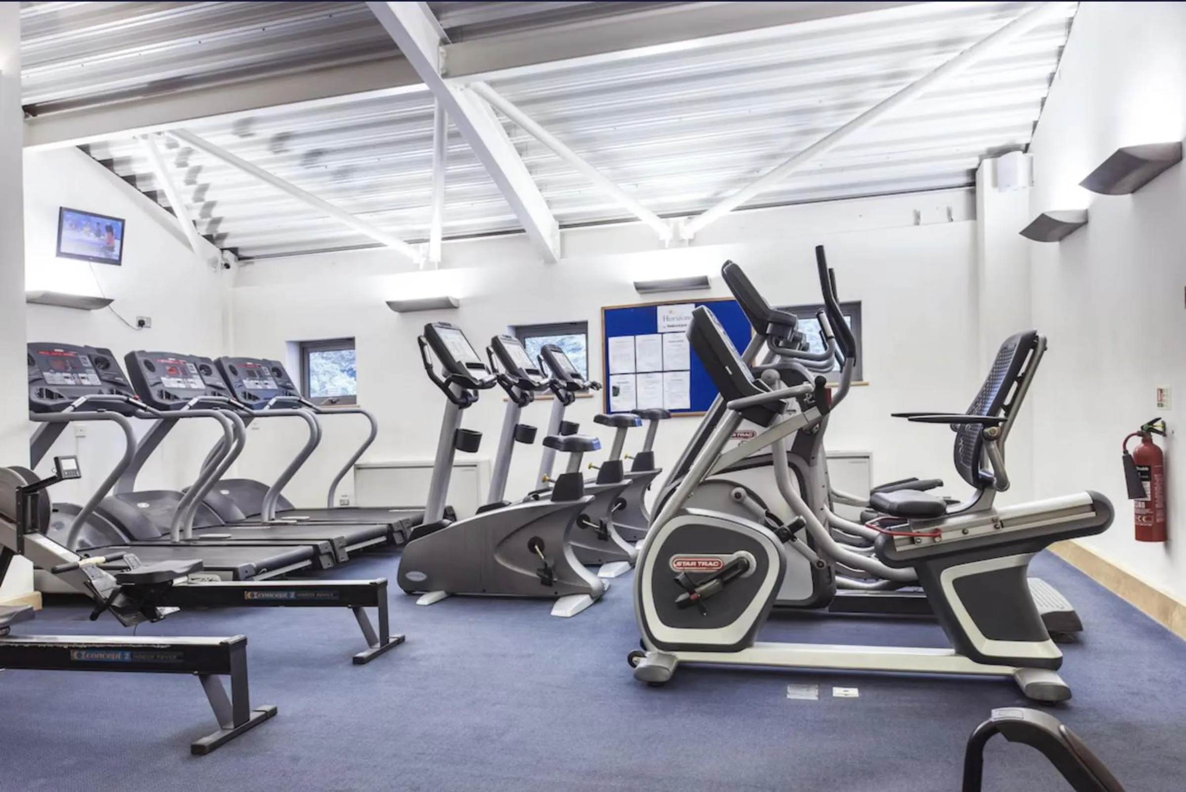 Fitness centre/facilities in Apollo Hotel