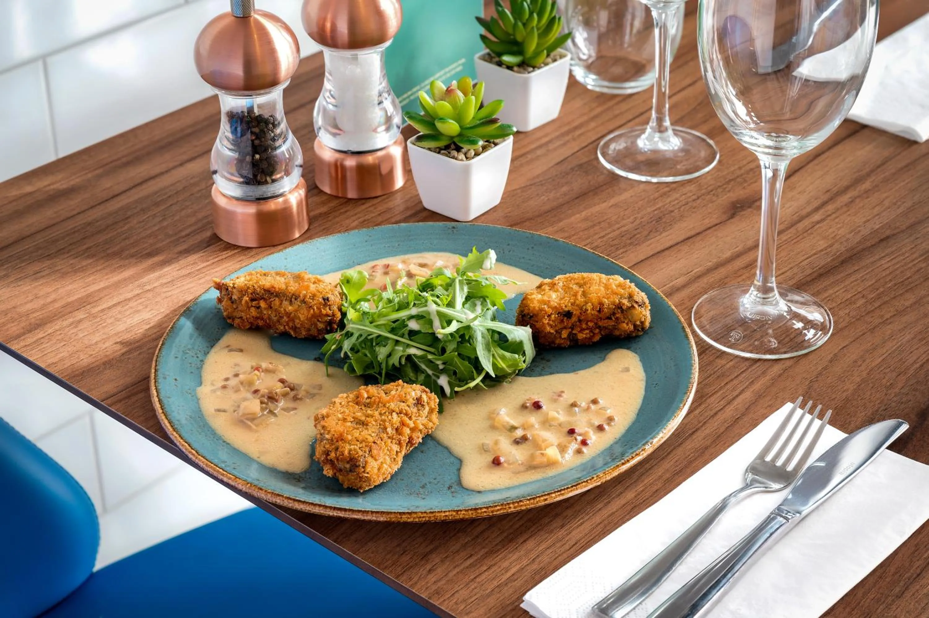 Restaurant/places to eat in Courtyard by Marriott Glasgow Airport