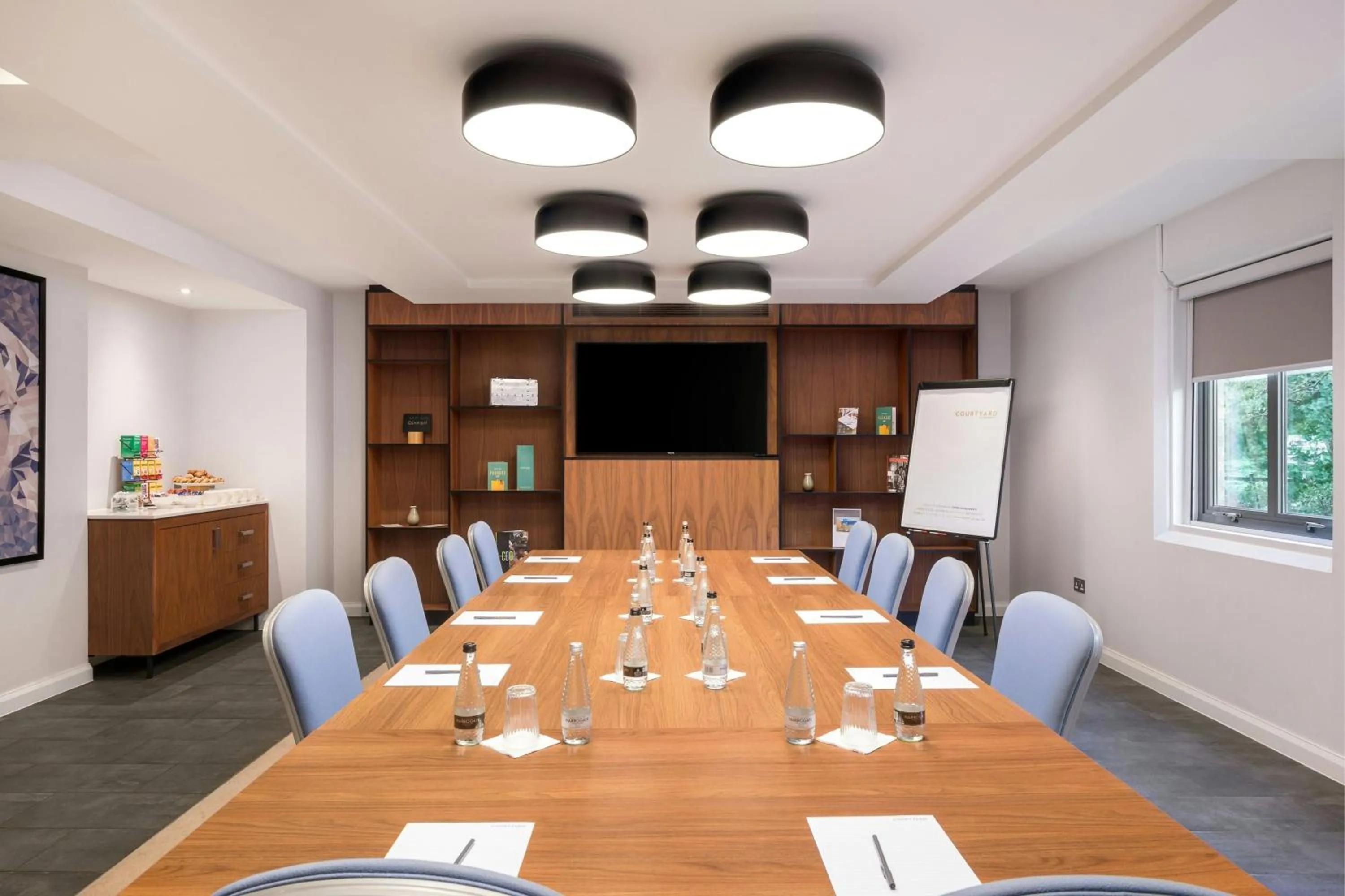 Meeting/conference room in Courtyard by Marriott Glasgow Airport