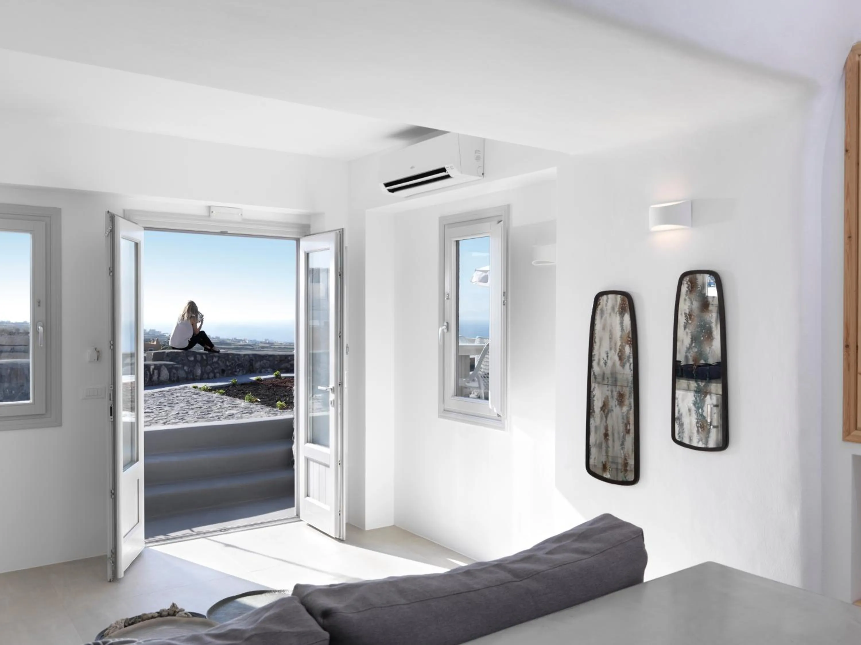 View (from property/room), Bed in Elysian Santorini