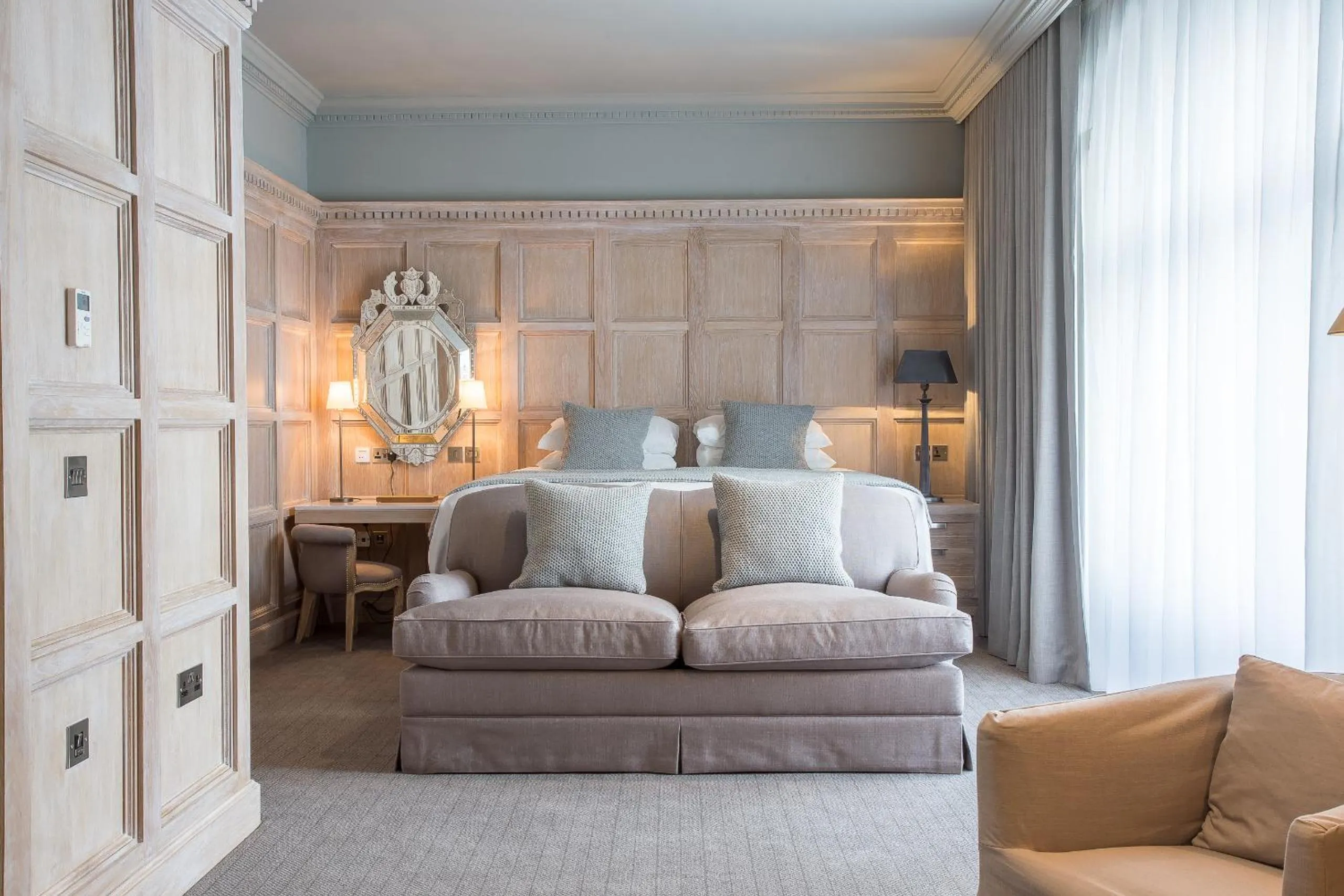 Bedroom, Bed in The Scotsman Hotel