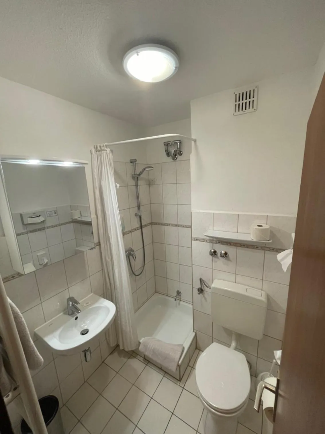 Bathroom in Hotel Windspiel