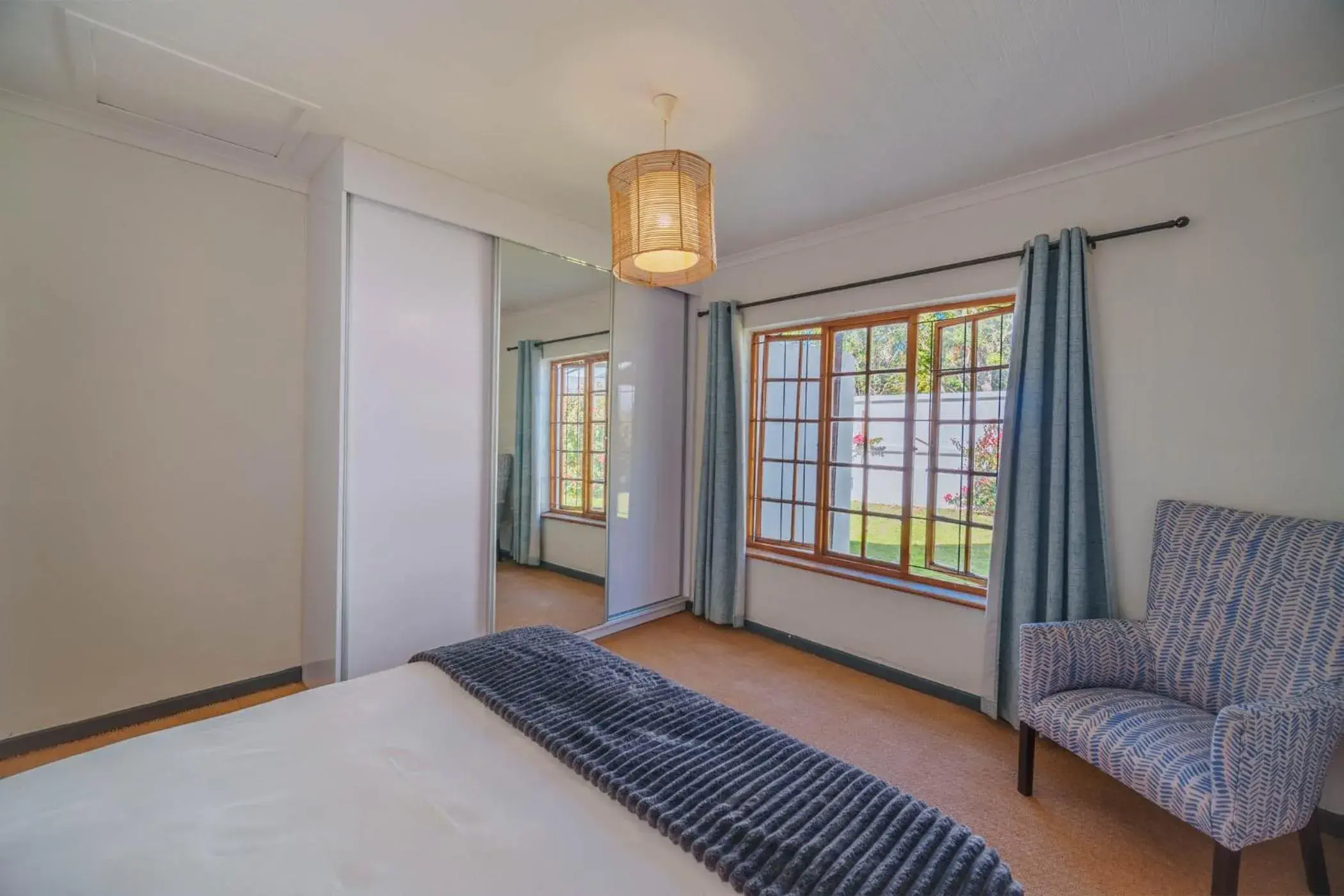 Two-Bedroom Apartment - single occupancy in Cottage on College Two-Bedroom Apartment - single occupancy in Cottage on College